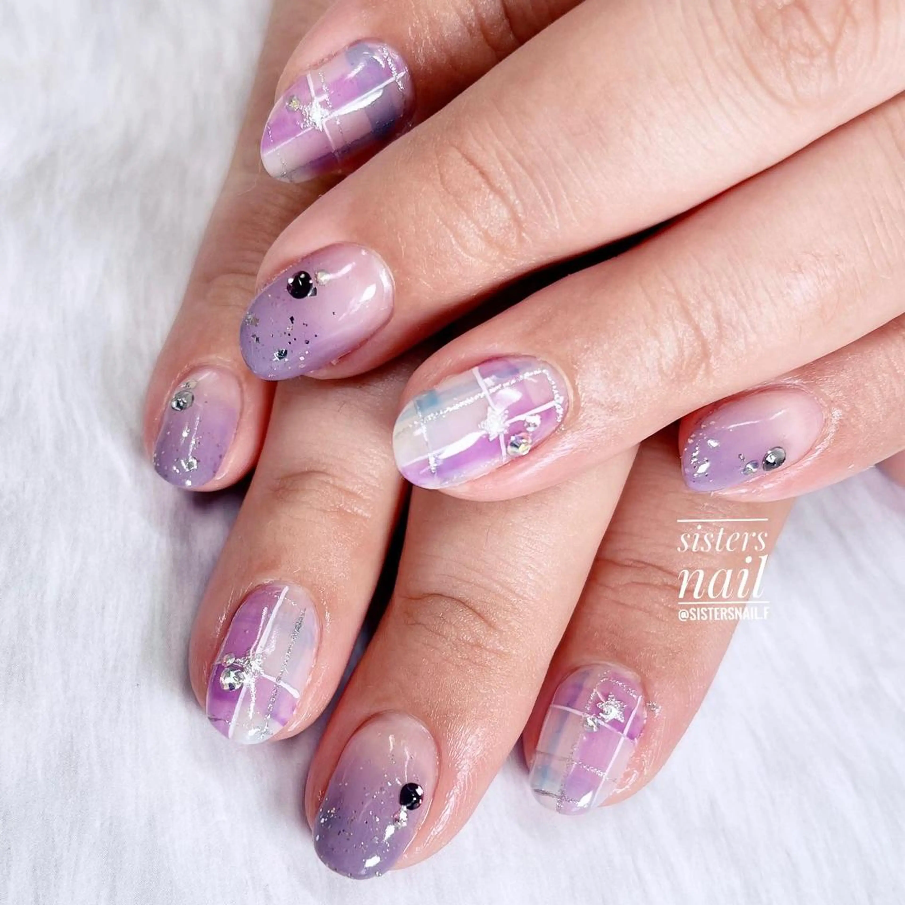 ネイル アートネイル ハロウィン キラキラネイル パープル sisters nail.fのネイルデザイン