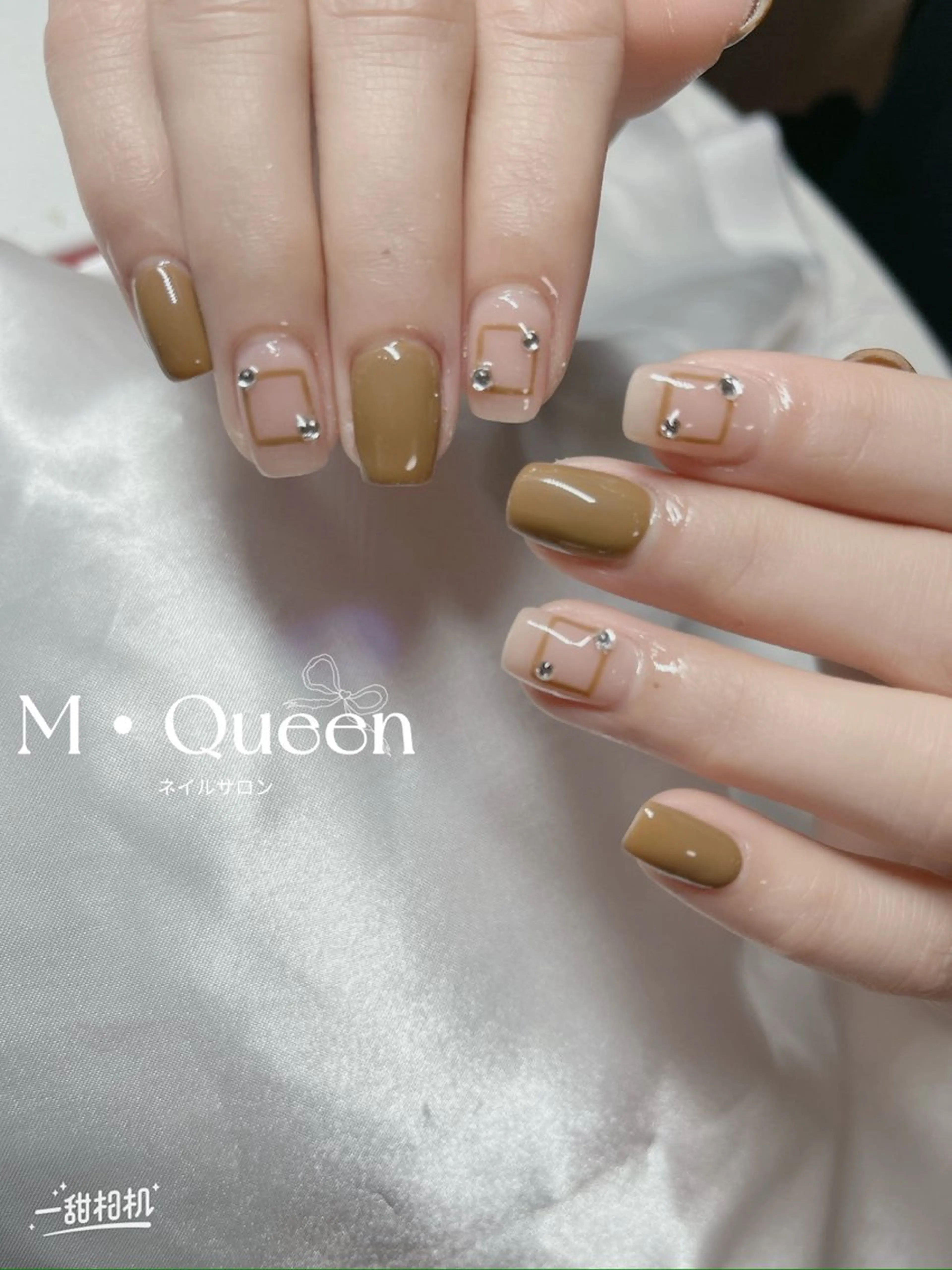 ネイル ハンドネイル MQueen ネイルサロンマルのネイルデザイン