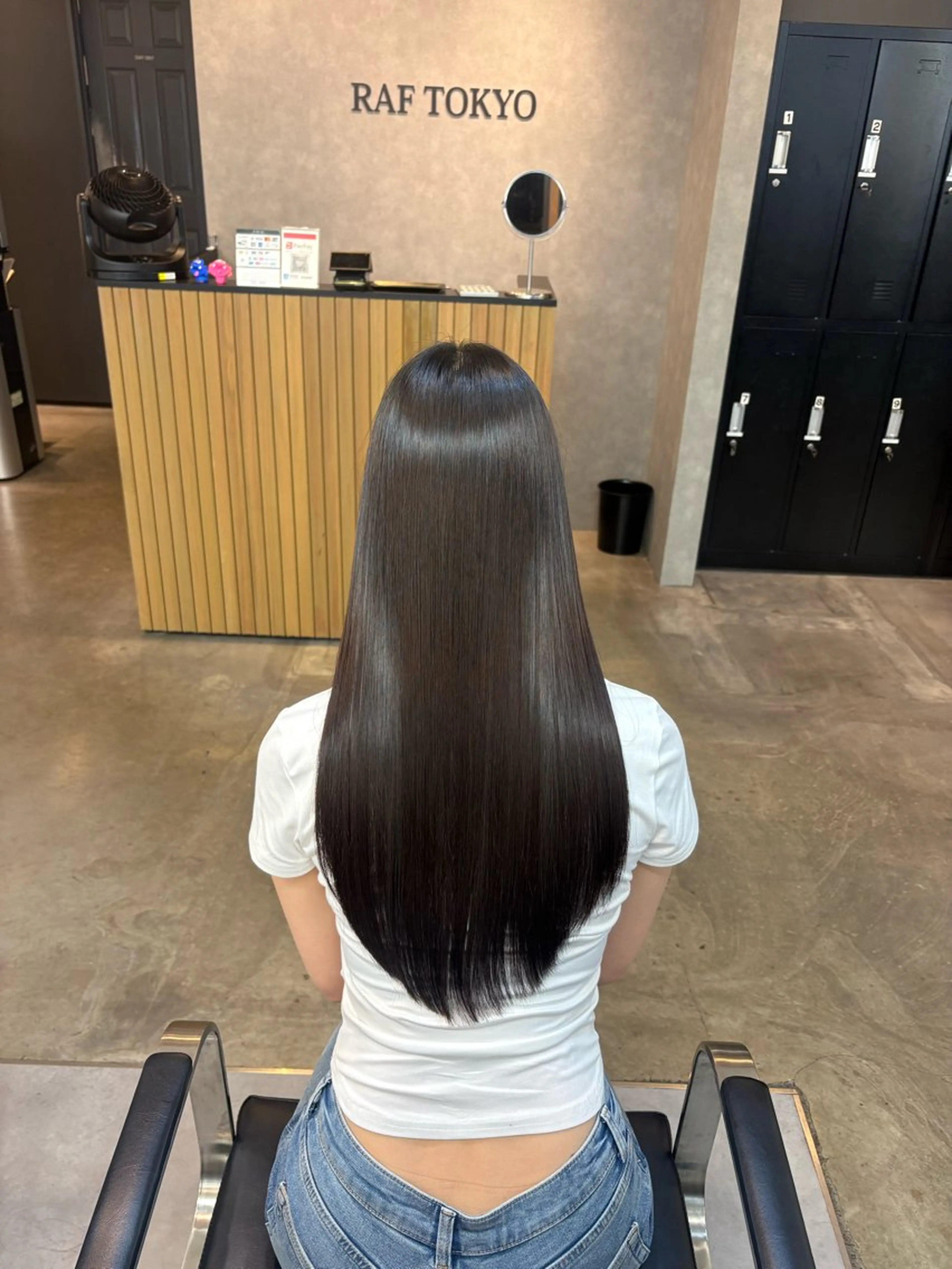 ロング 縮毛矯正 みらん RAF TOKYOのヘアスタイル