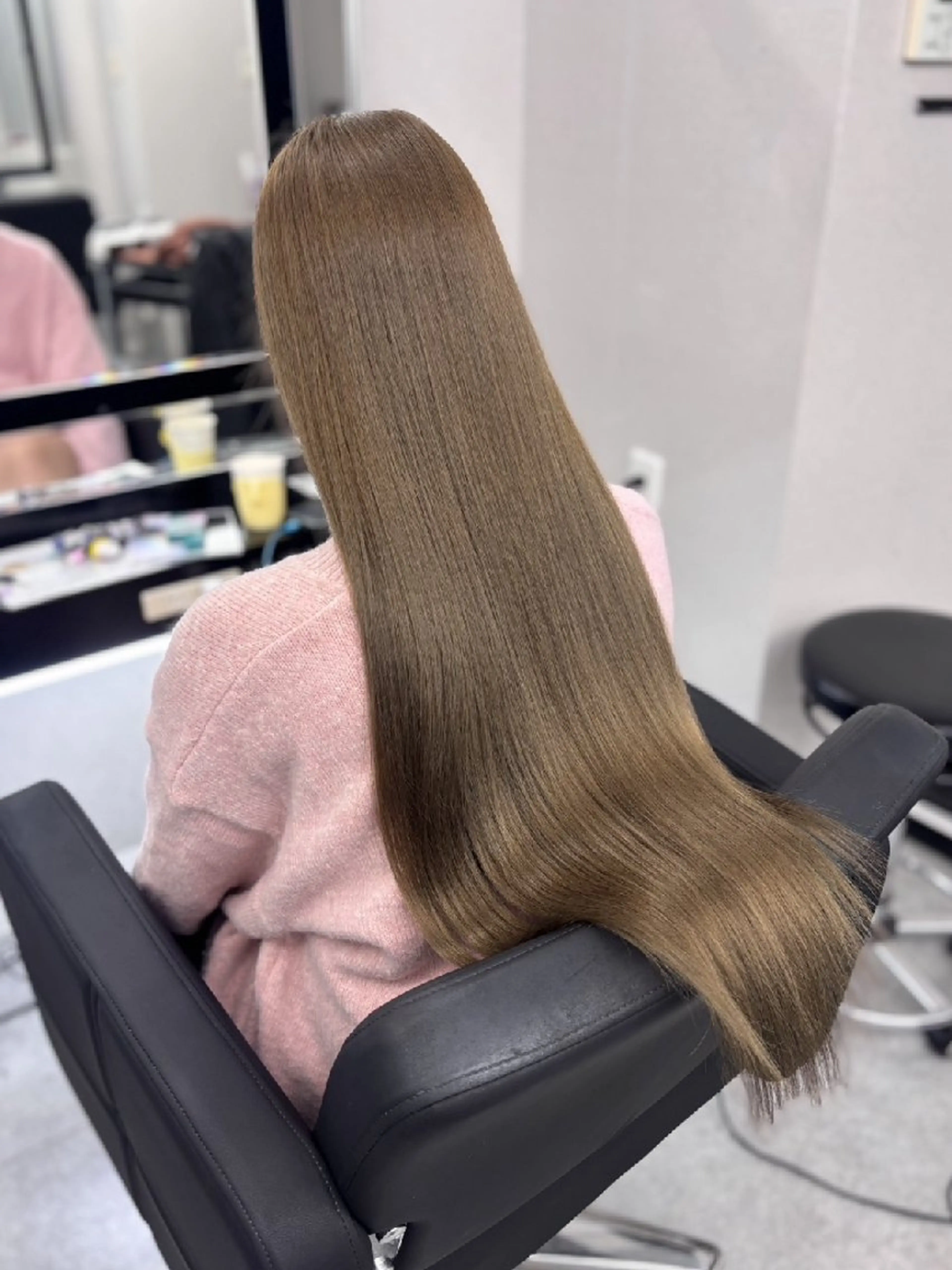 ロング カラー シールエクステ ベージュカラー ブリーチ ダブルカラー ハイトーンカラー ヘアカラー トリートメント ベルグロー アルファのヘアスタイル