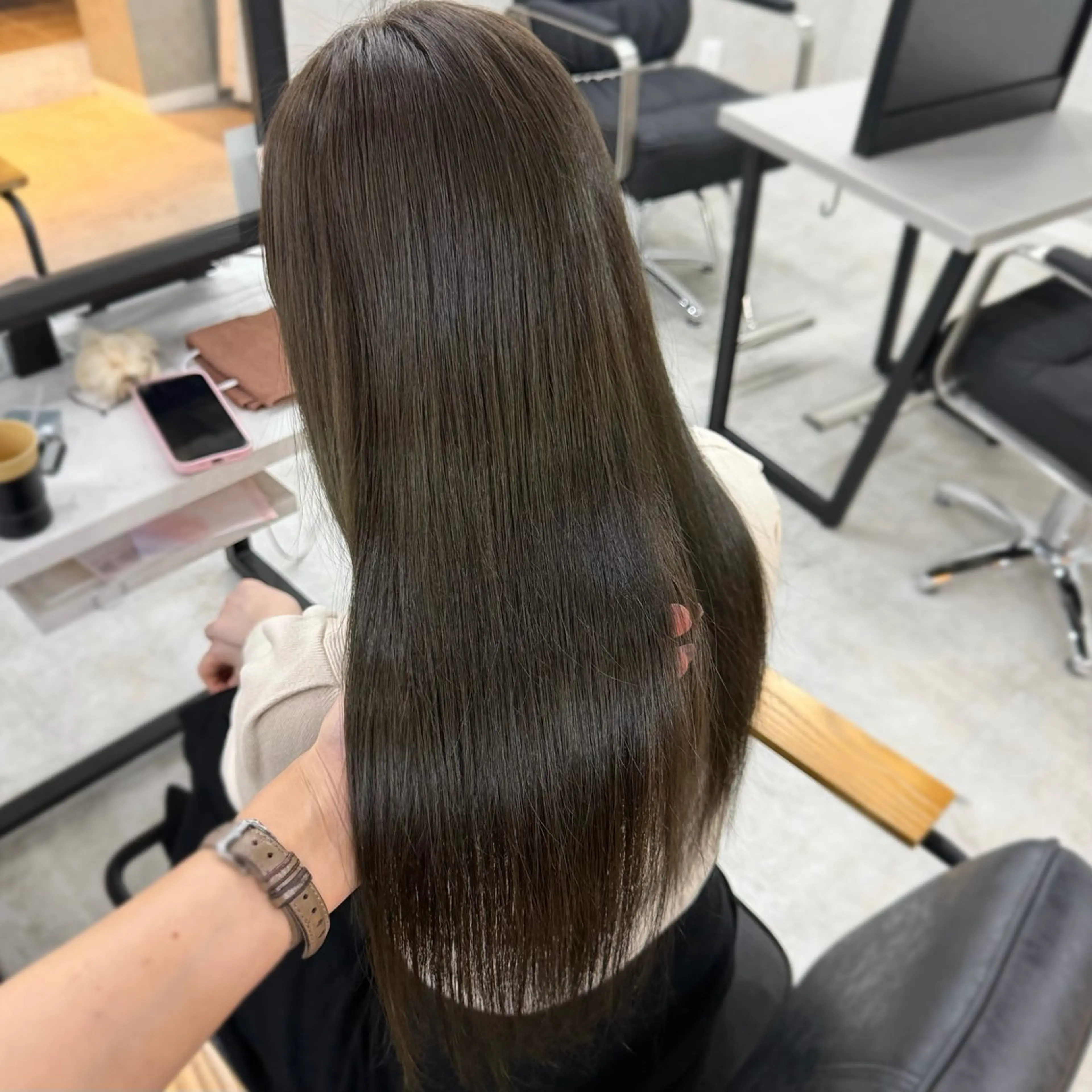 ロング ヘアカラー Rinka/梅田/ 透け感カラー🤎のヘアスタイル