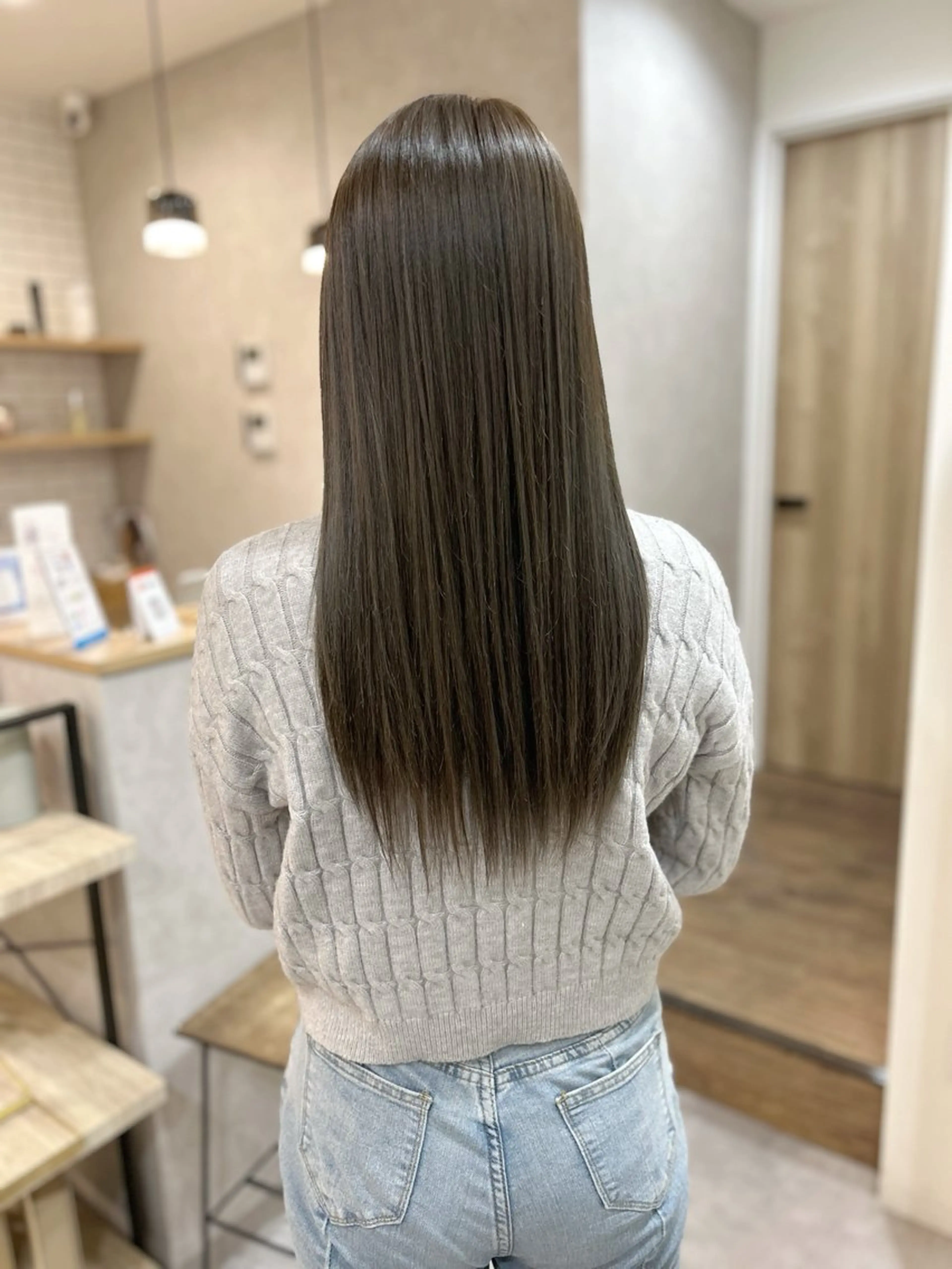 ロング カラー ベージュカラー ブリーチ 透明感カラー グレージュ カーキグレージュ カット ヘアカラー トリートメント ボブ/ハイトーン 福生Radix 下田のヘアスタイル