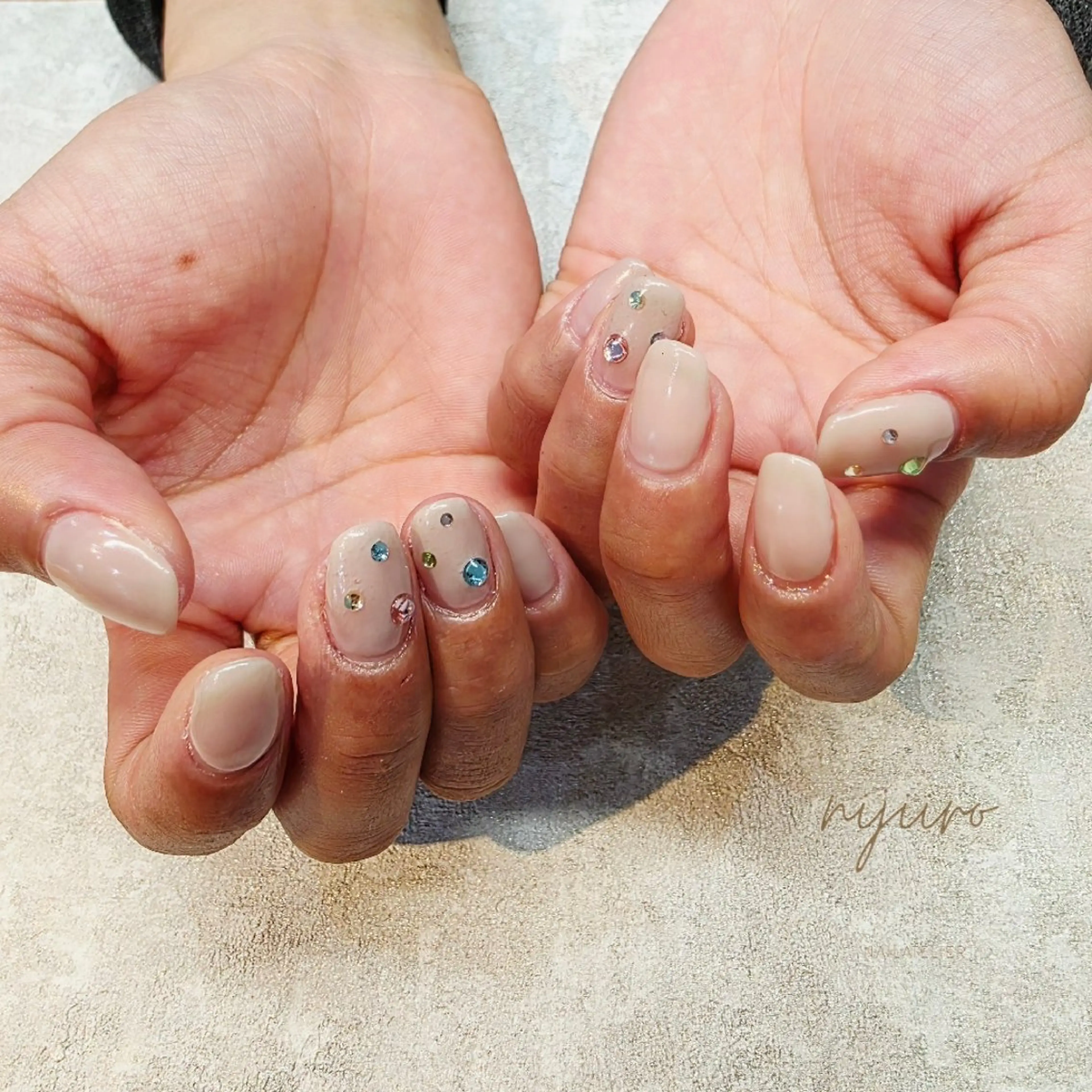 ネイル ハンドネイル nailatelier nijiiro.所属・nijiiro🌈 サトウのネイルデザイン