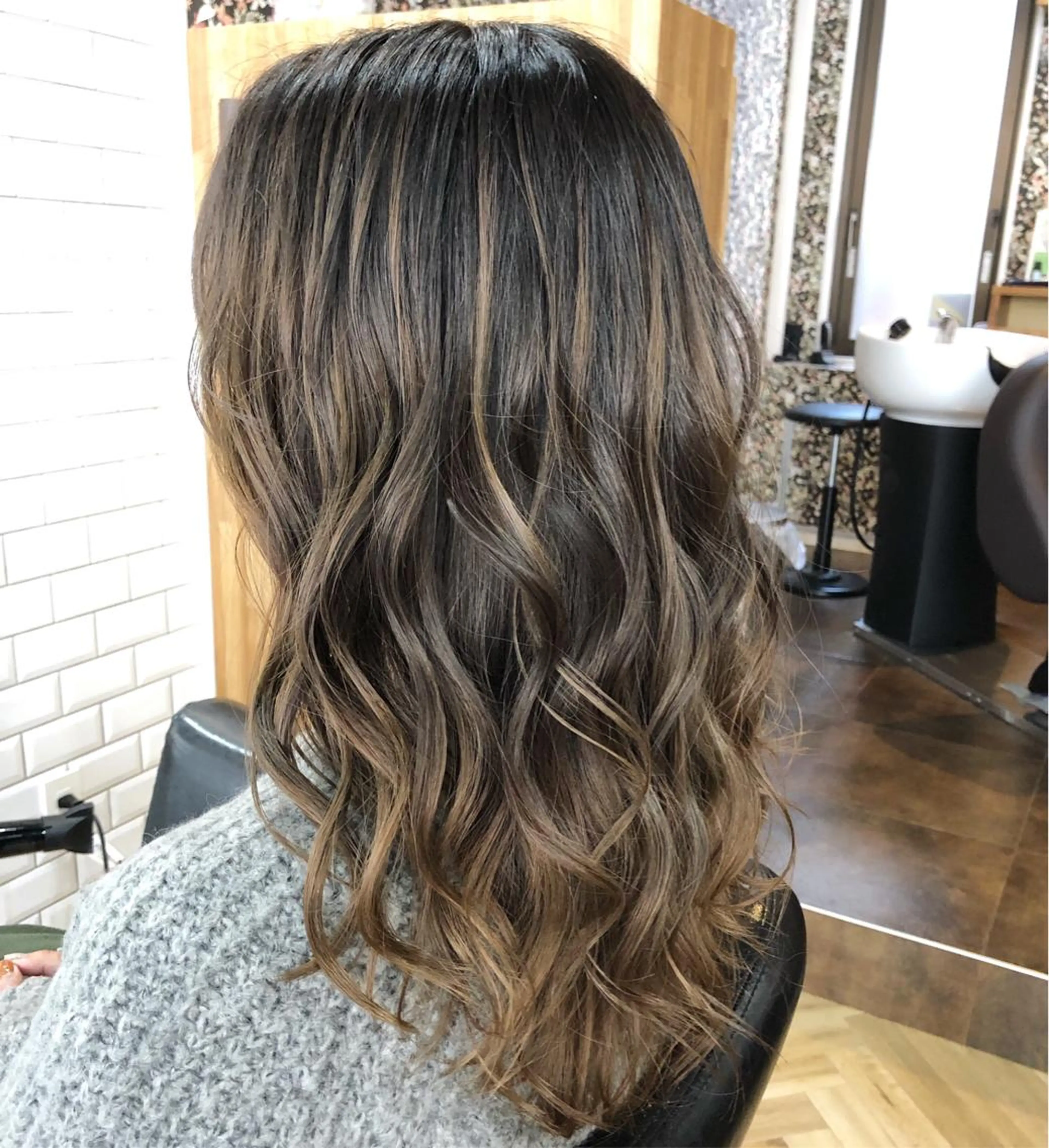 ロング カラー 橋本 敬介のヘアスタイル