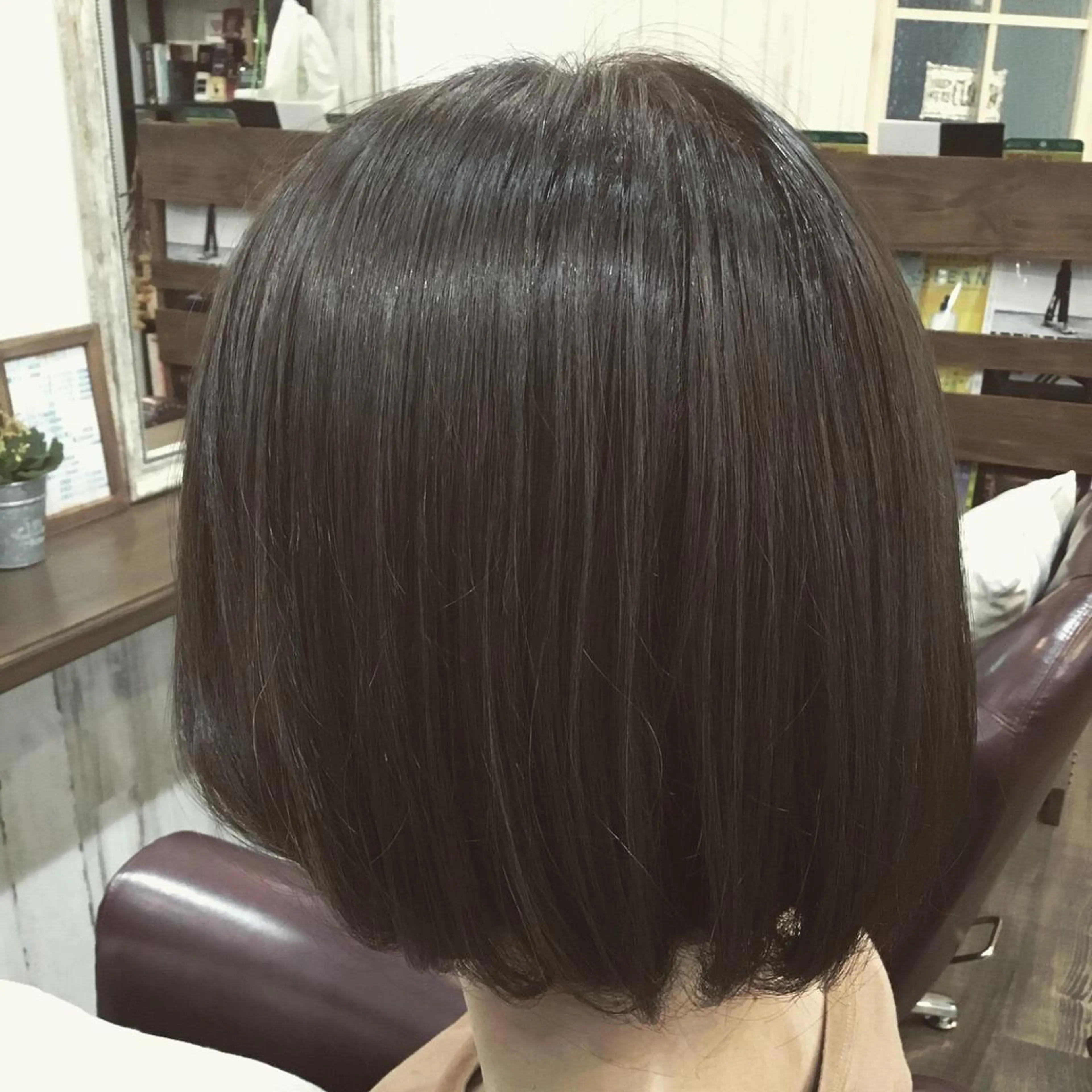 ミディアム カラー パーマ embrace エンブレイスのヘアスタイル