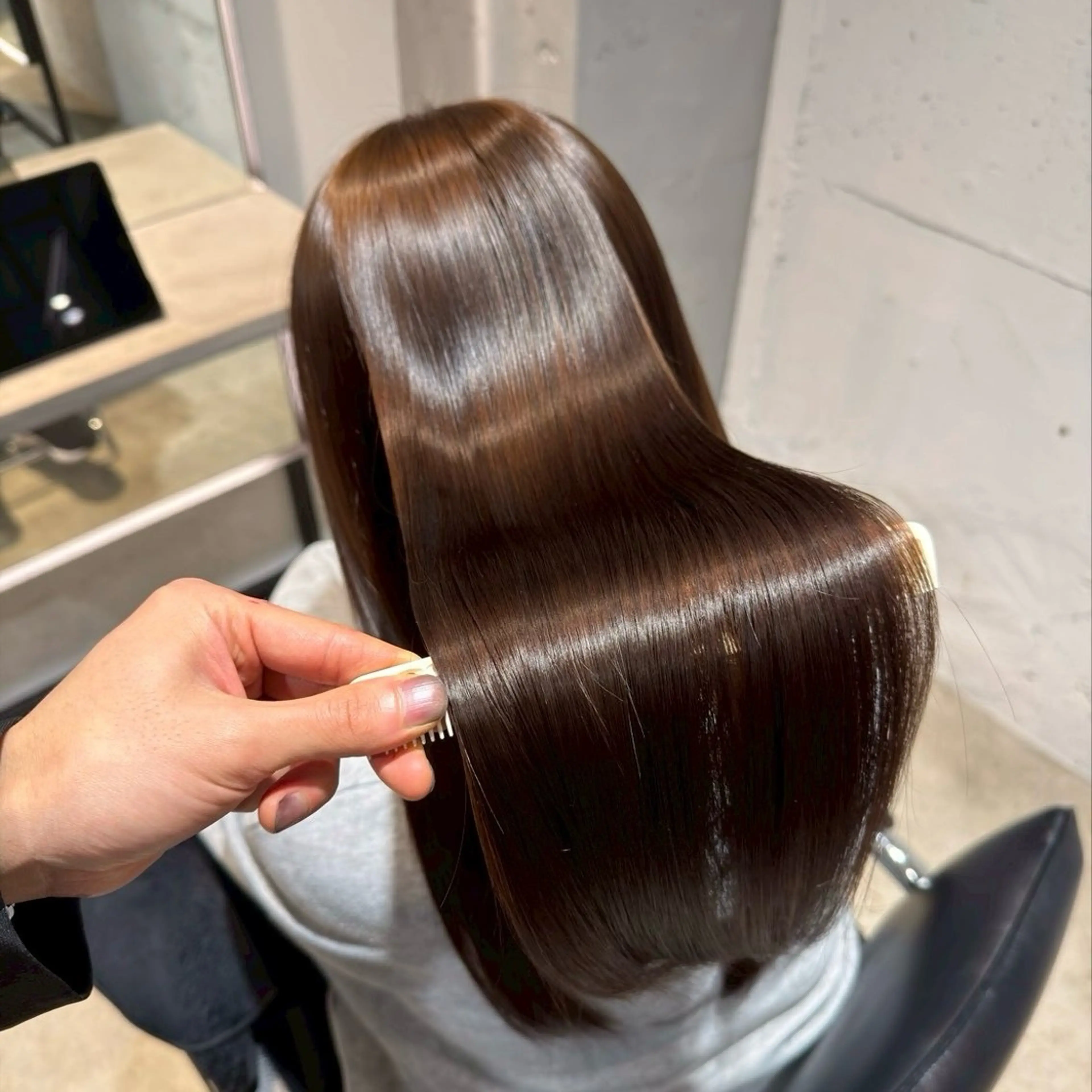 ロング 縮毛矯正 はなか こうすけのヘアスタイル