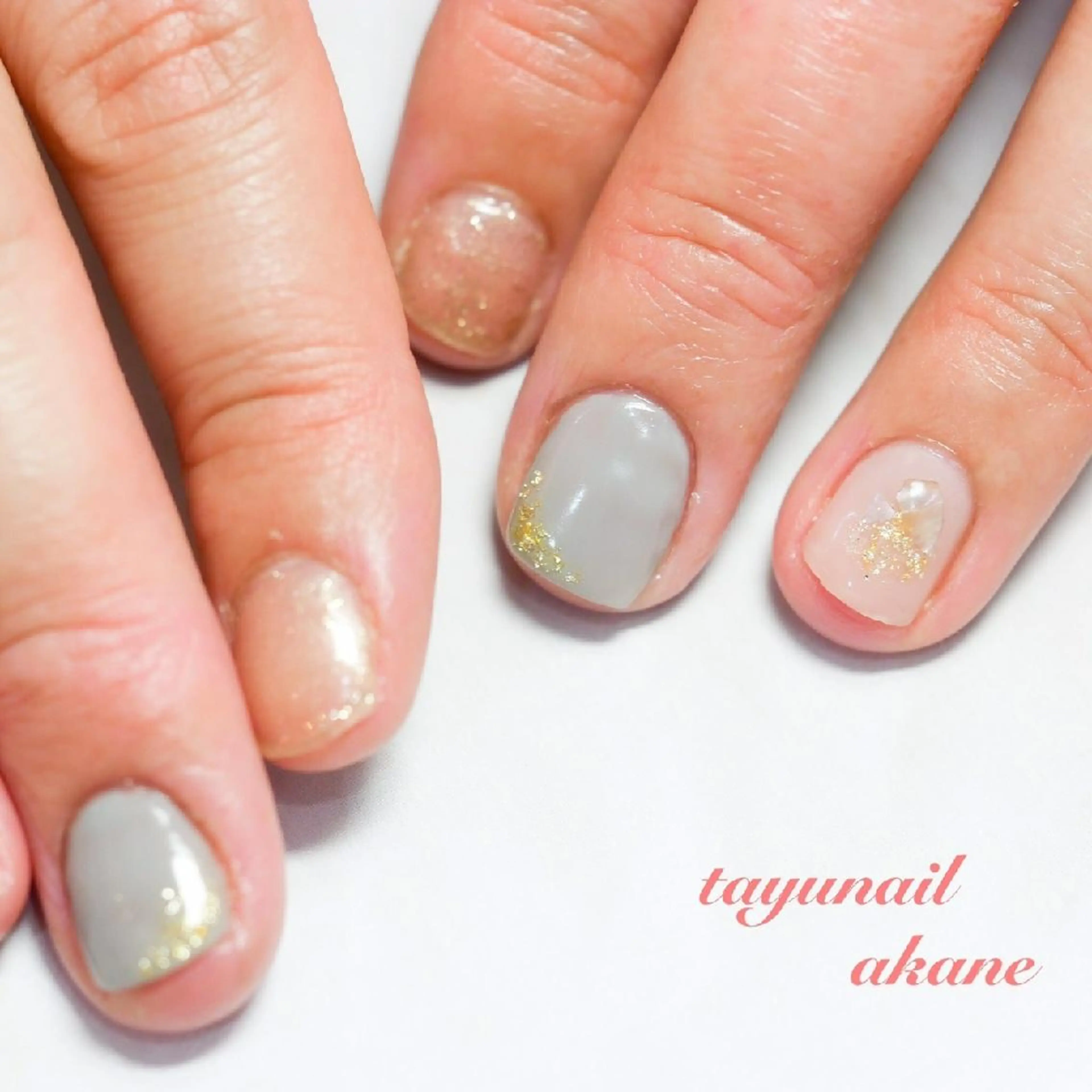 ネイル アートネイル ブルー ジェルネイル キラキラネイル ニュアンスネイル ネイルサロン 【たゆnail】のネイルデザイン