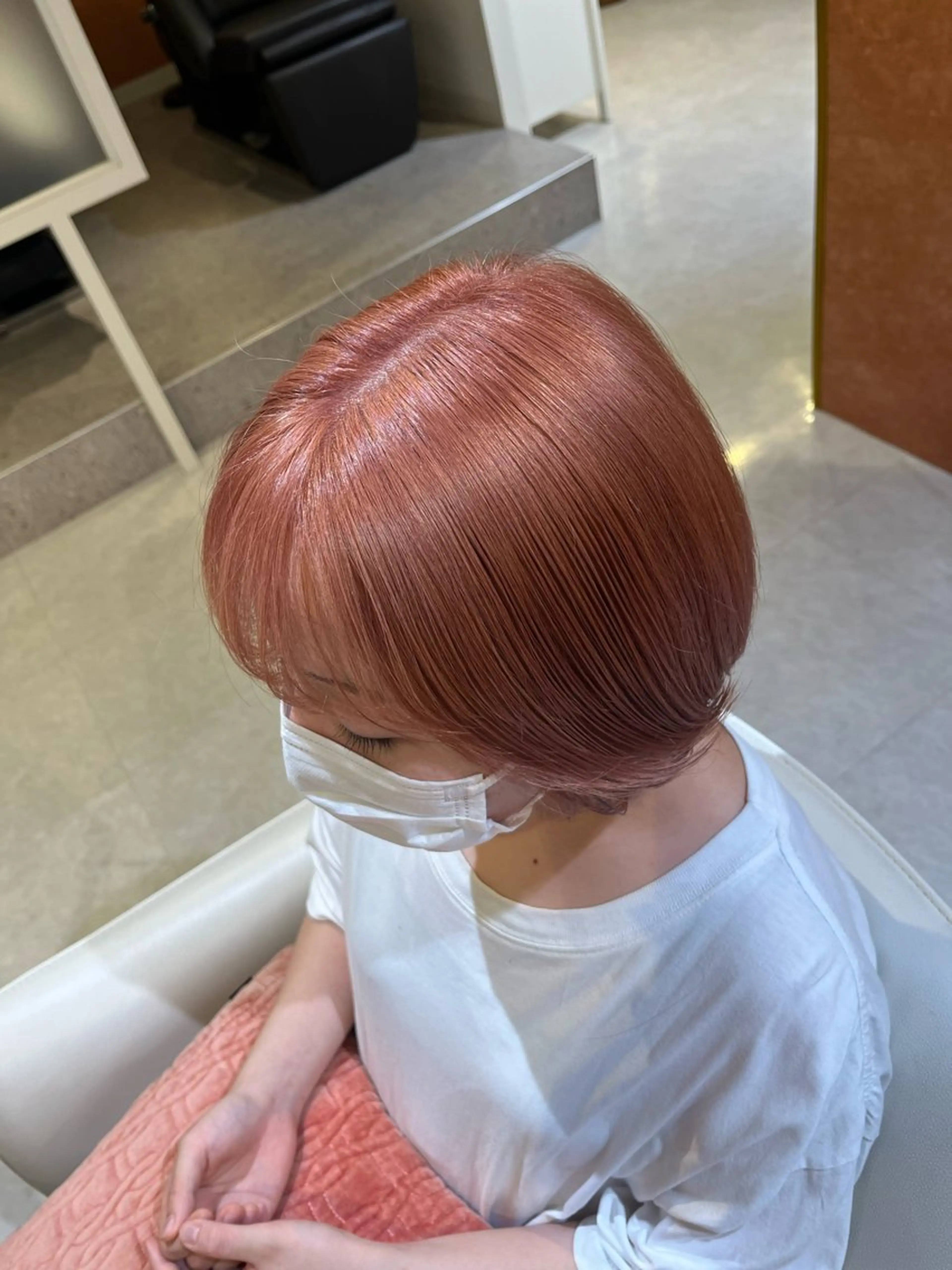 ショート ヘアカラー 梛木 唯のヘアスタイル