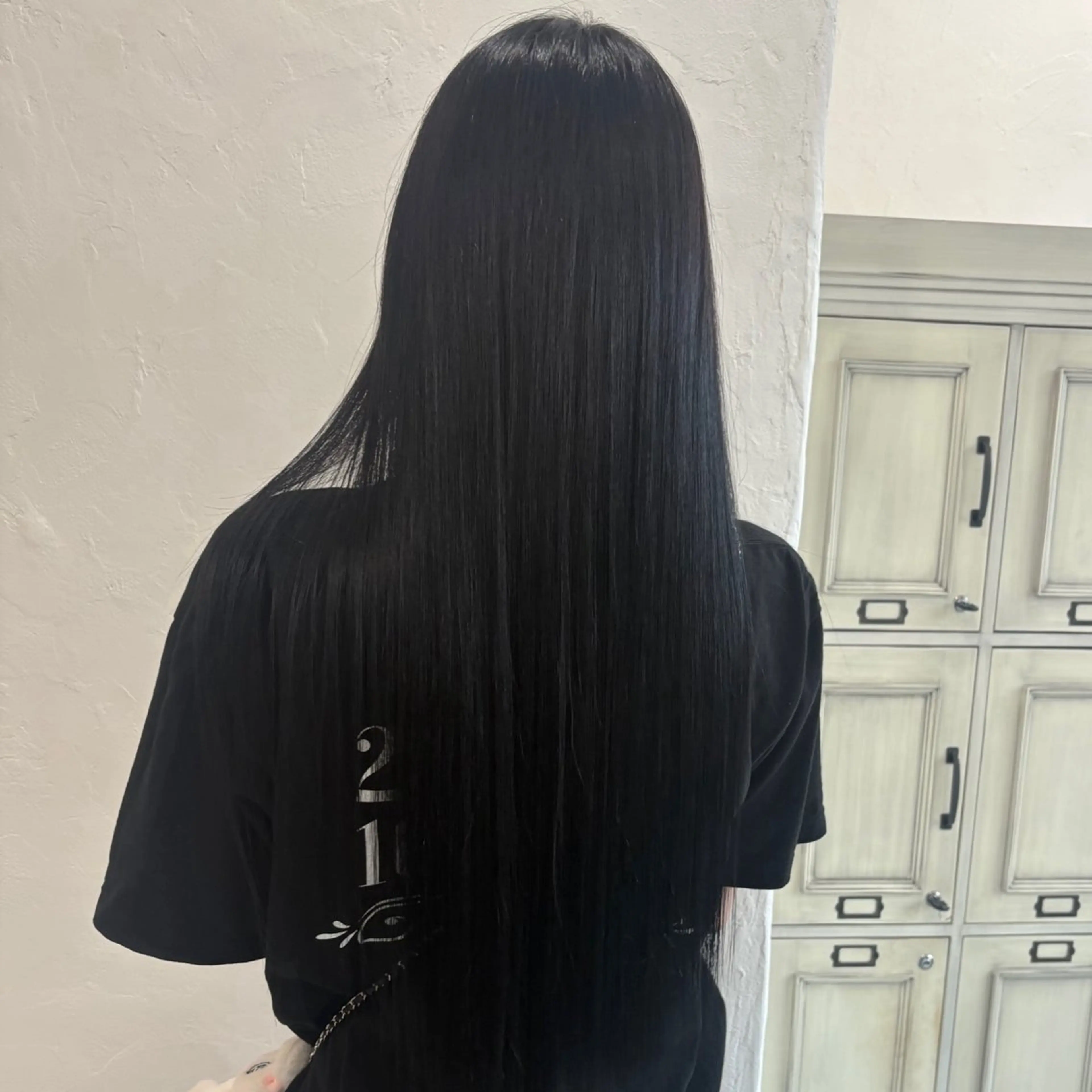 カラー 黒髪 ブリーチ ブルーカラー ブルーブラック ブリーチなしカラー alm.所属・mayuka🐾 /カラー/まつパのヘアスタイル