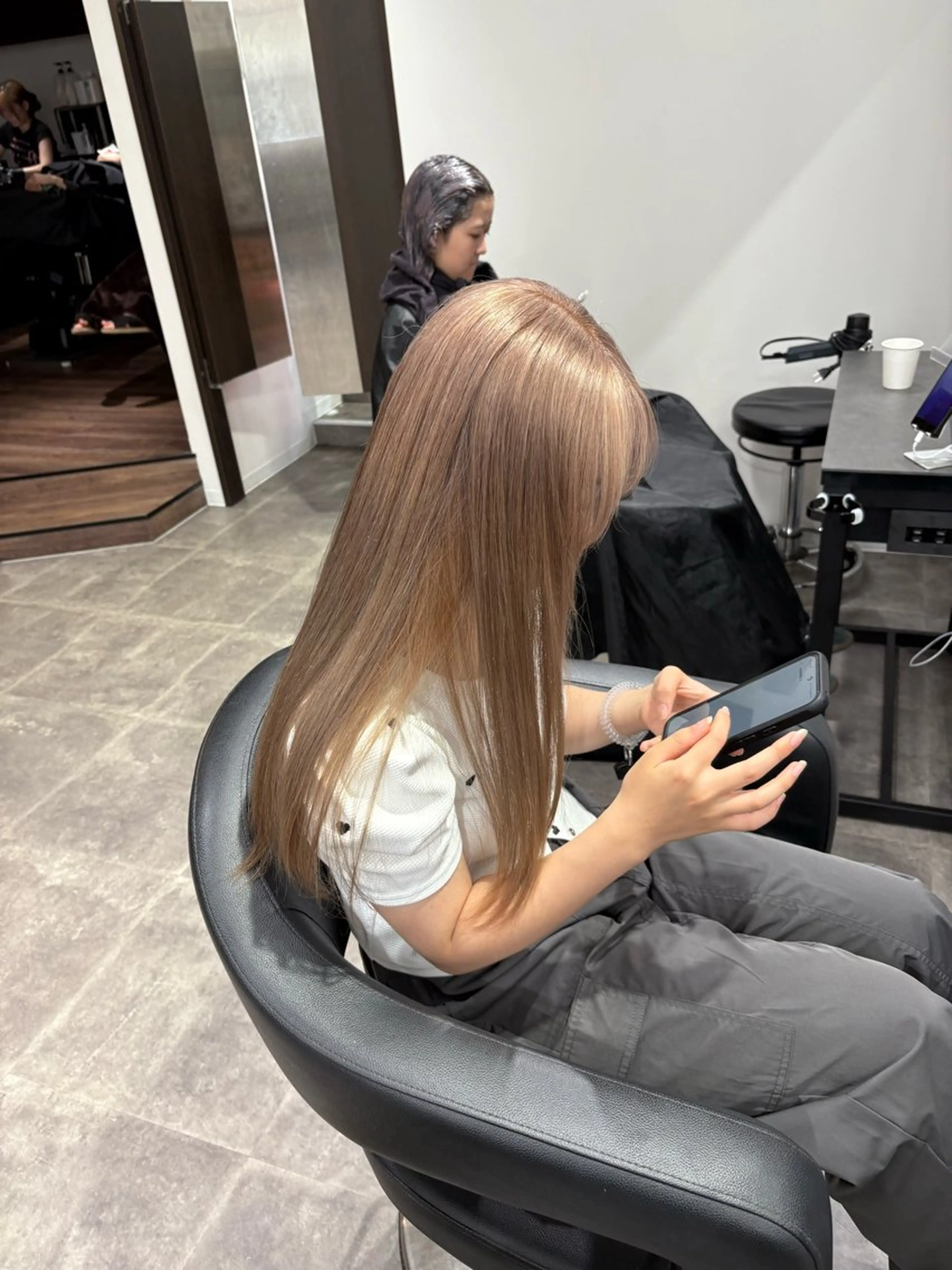 ロング カラー ヘアカラー ヘアセット 韓国/トレンド レイヤー【101】のヘアスタイル