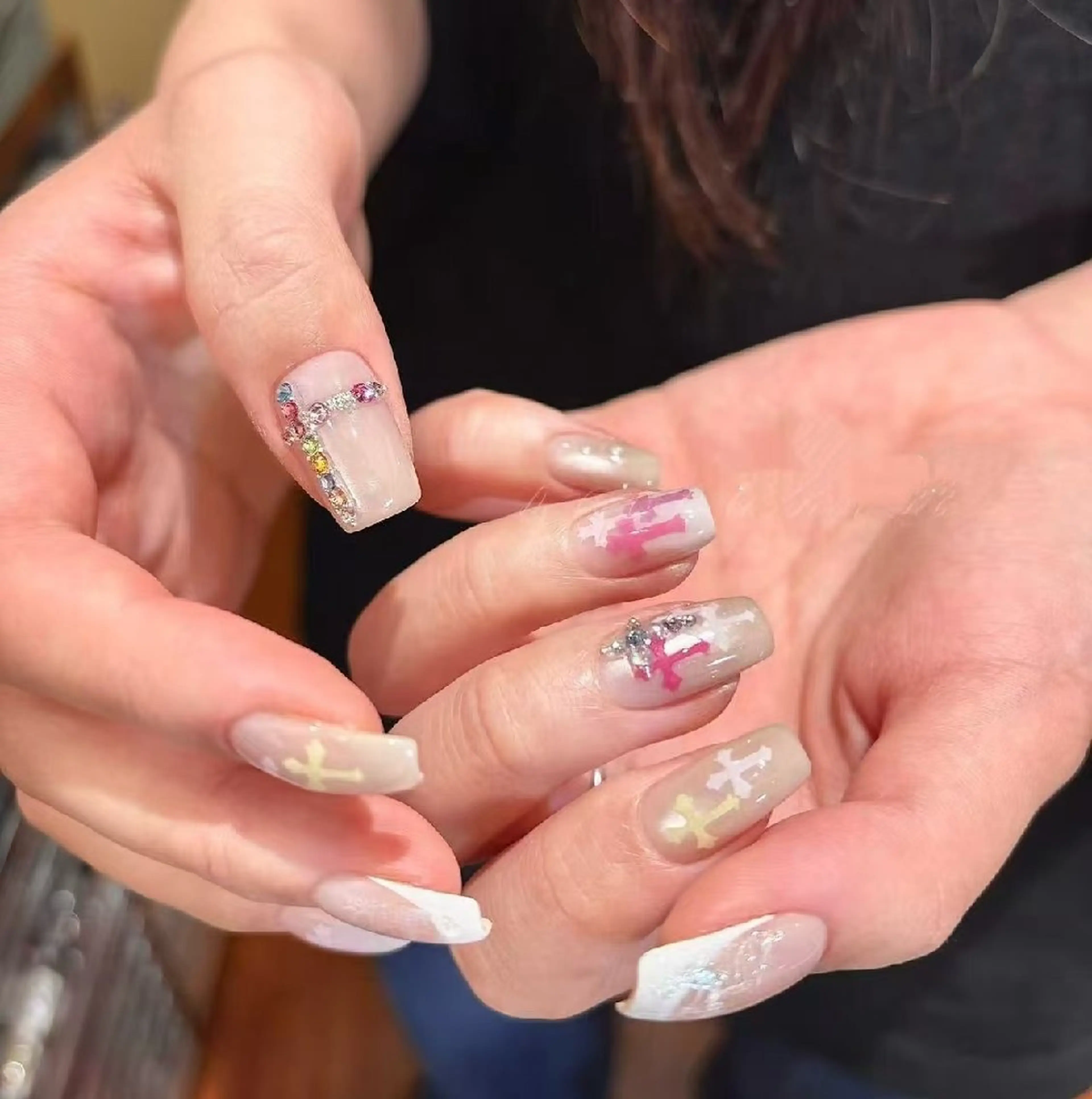 ネイル オーロラネイル フラワーネイル フットネイル フレンチネイル ジェルネイル ハンドネイル Oomiya 服部のネイルデザイン