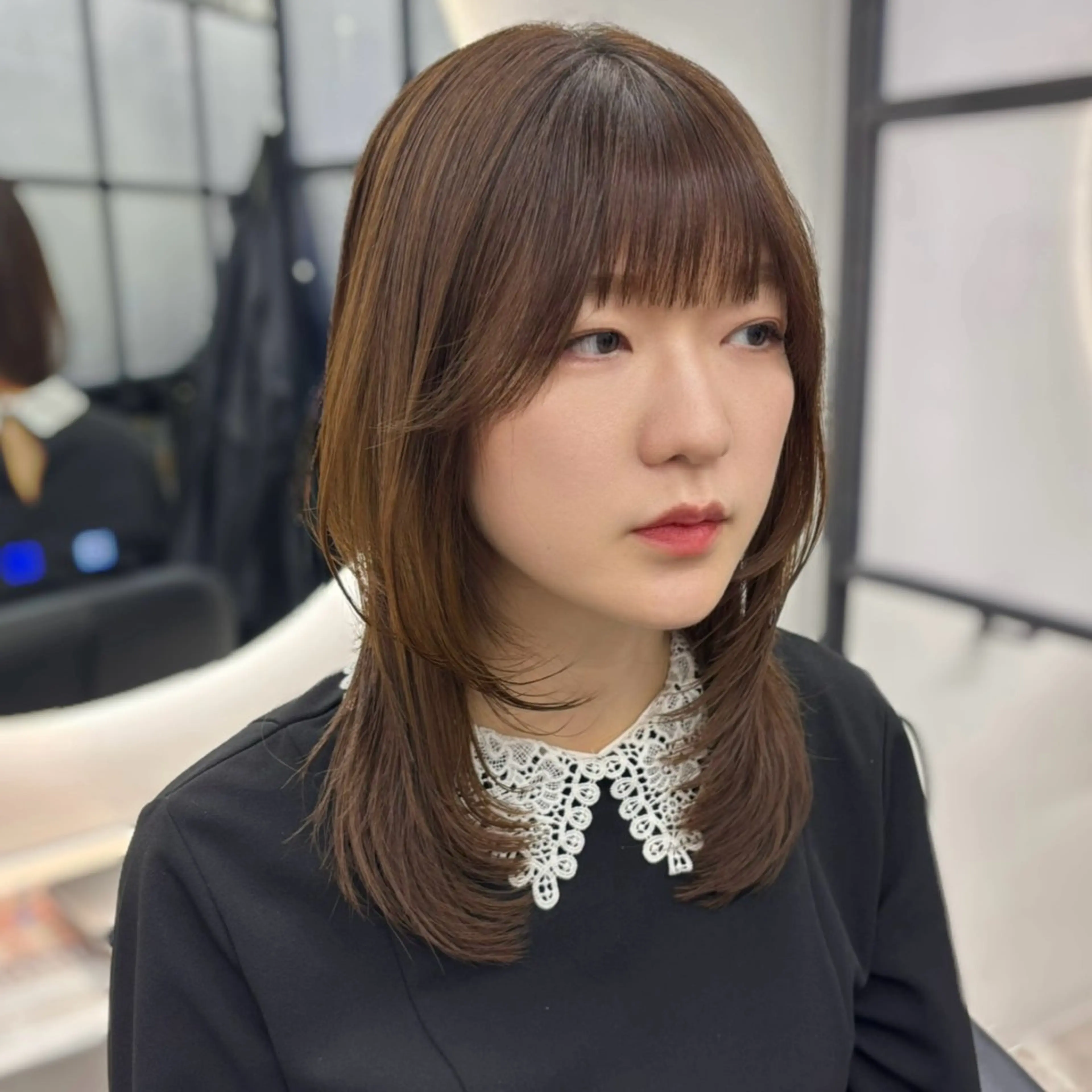 セミロング カット Ren. 🦋デザインカラーのヘアスタイル