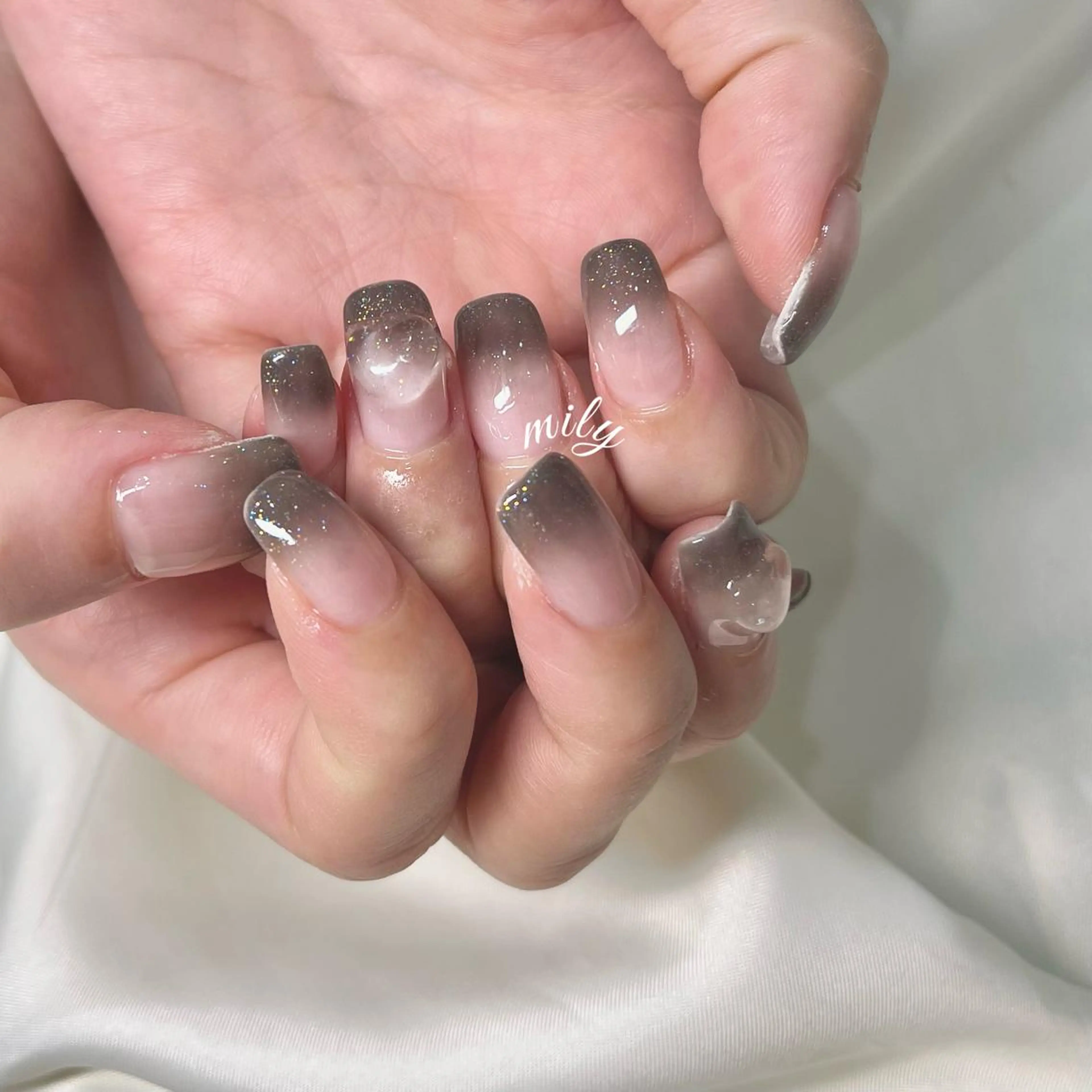ネイル mily_harajuku所属・韓国ネイル☁️ haruna🌛のネイルデザイン