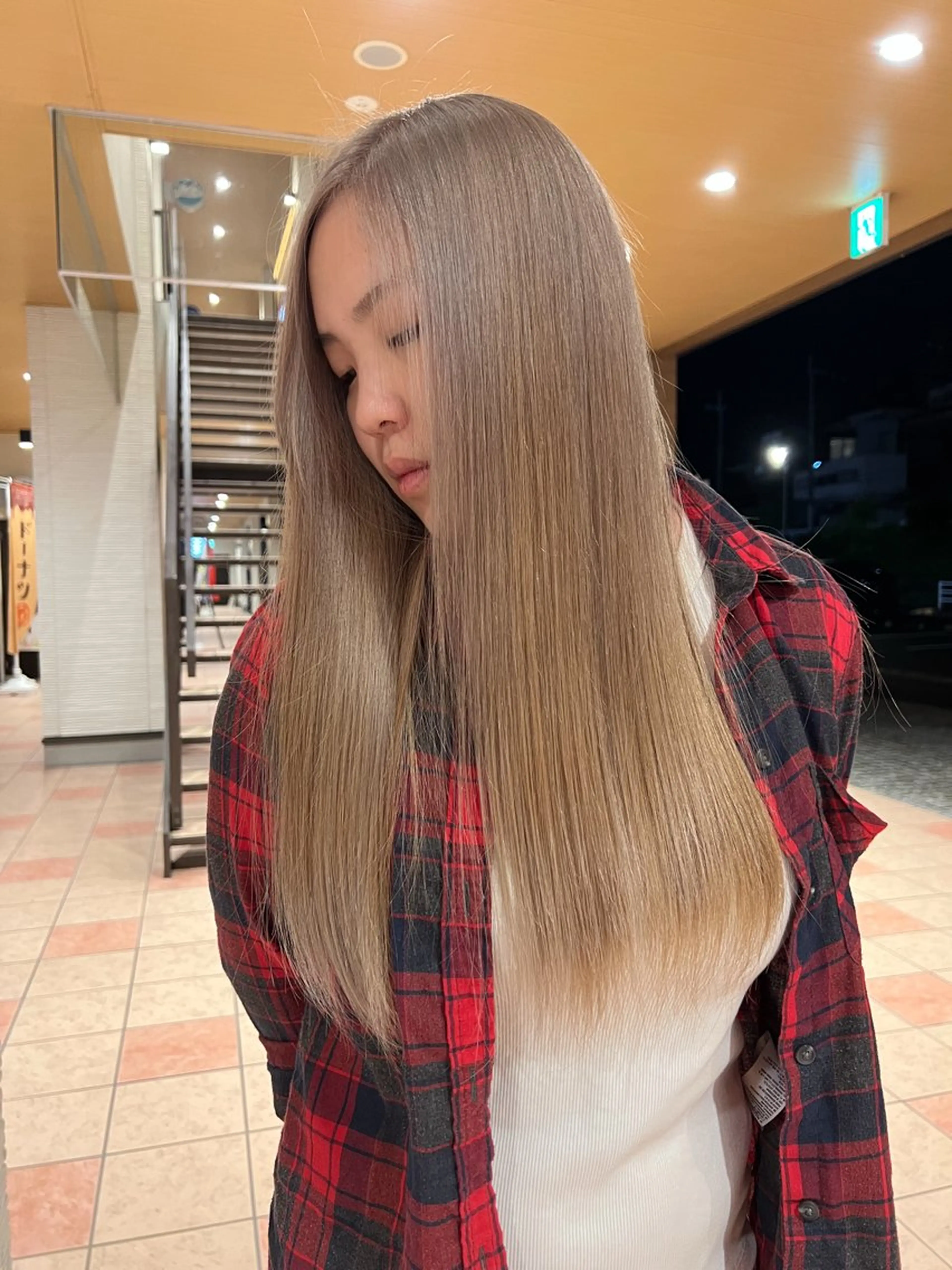 ロング 田中 亜弥のヘアスタイル