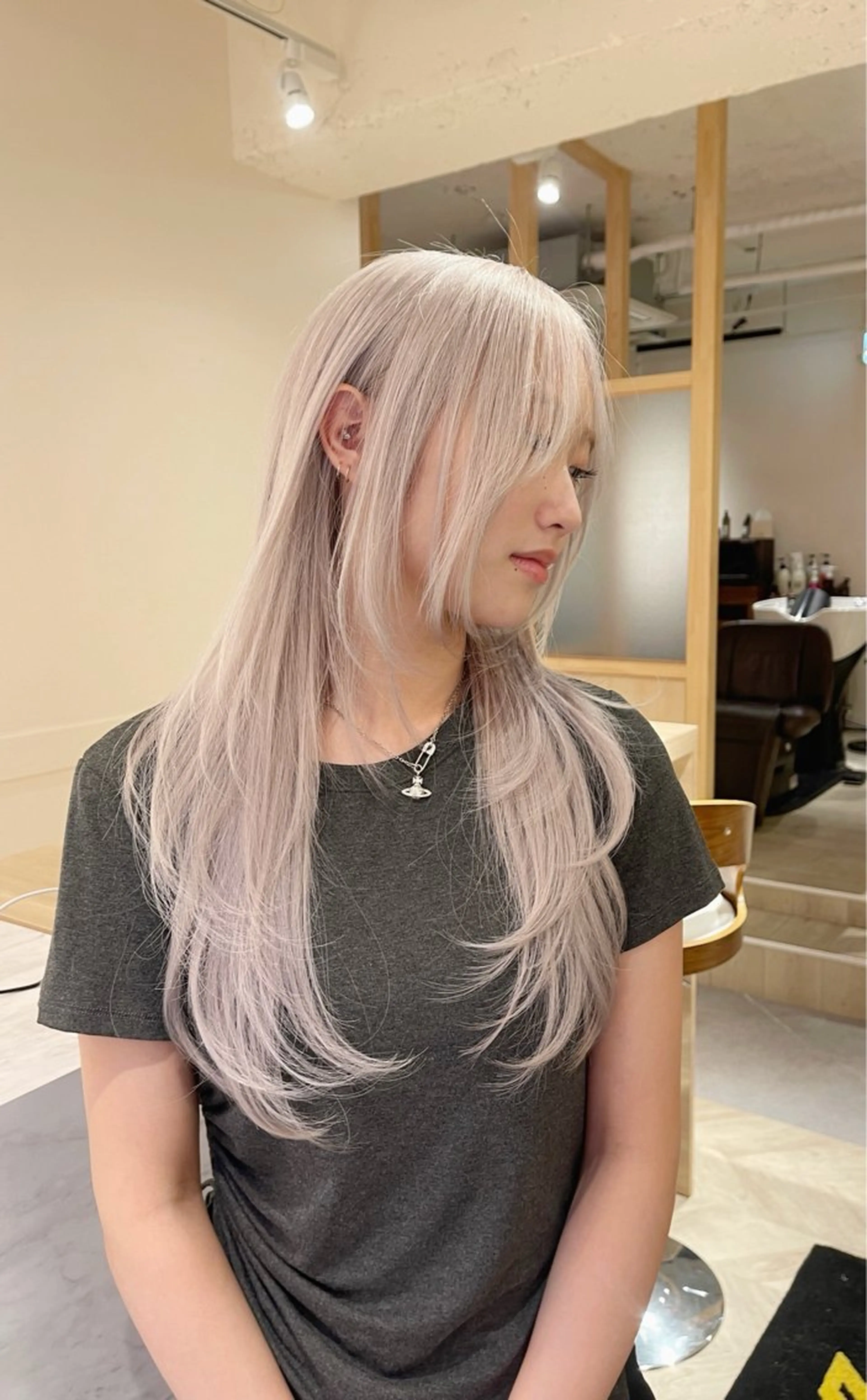 ロング カラー ハイトーンカラー ロング ウルフカット カット ヘアカラー トリートメント “ミニモ最高評価獲得 “代表"Kohei"のヘアスタイル