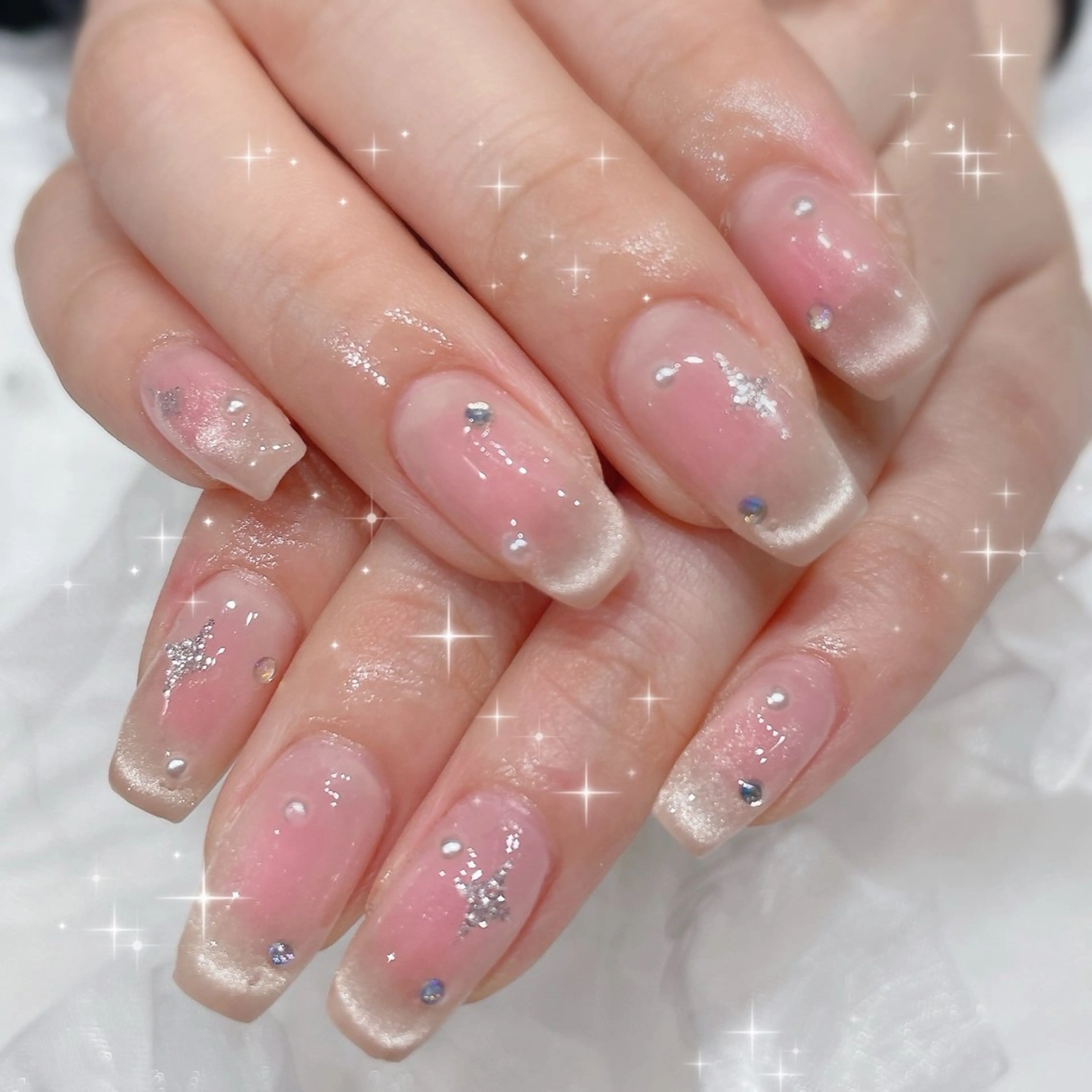 ネイル フレンチネイル ジェルネイル ガラスフレンチ ハート キラキラネイル Kanoネイル 大宮店のネイルデザイン