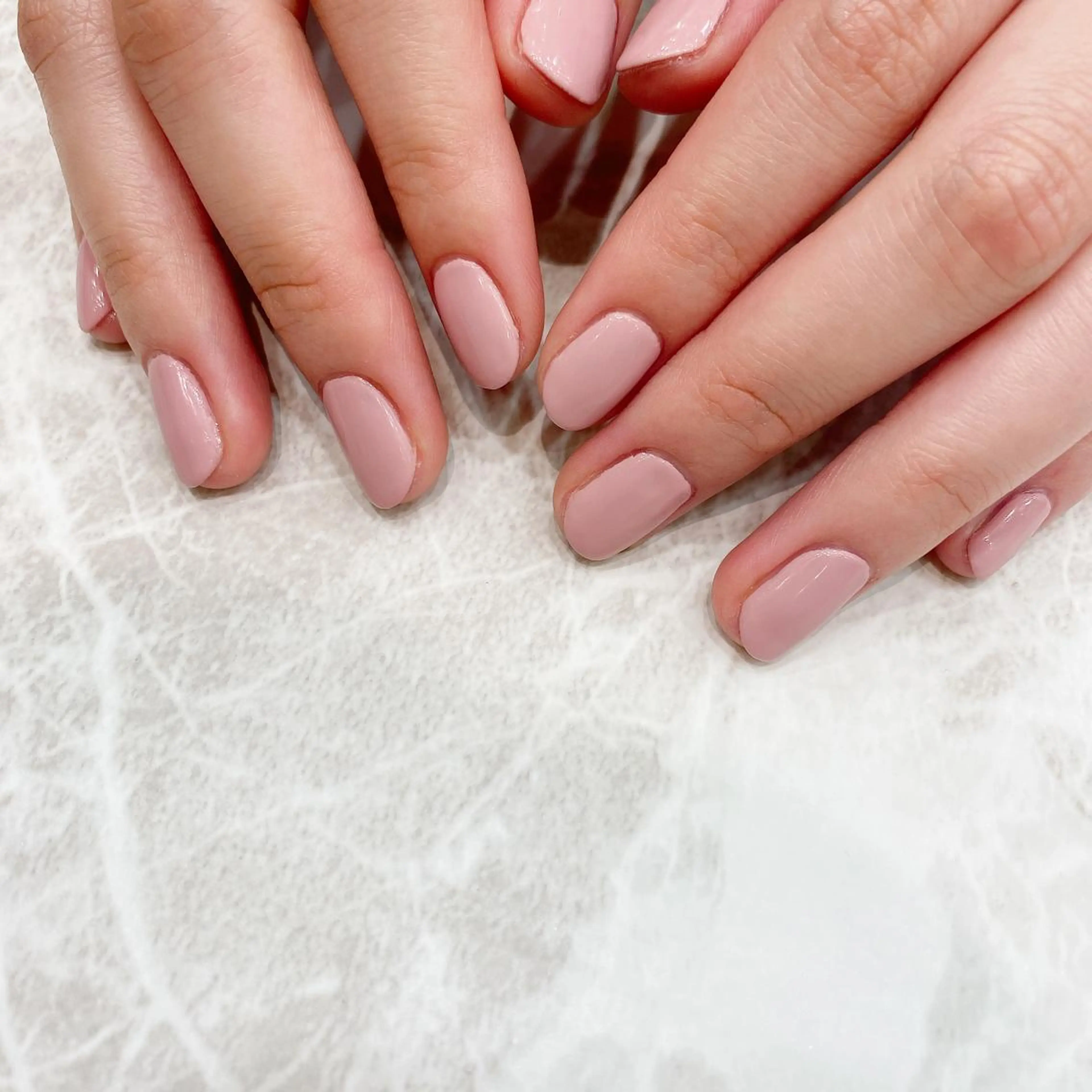 ネイル ワンカラーネイル ピンク シンプルネイル ハンドネイル 関谷 真登佳のネイルデザイン