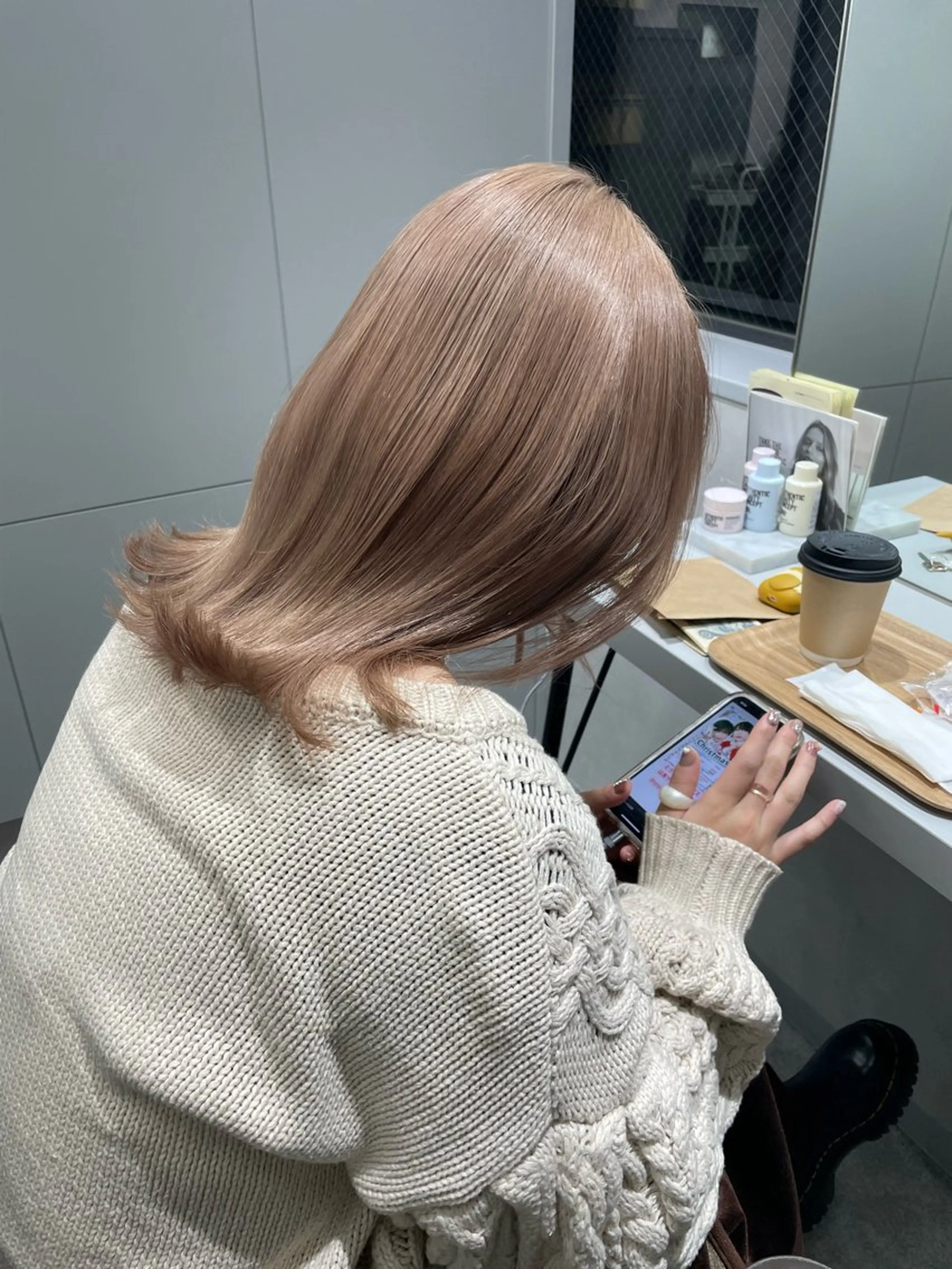 ミディアム カラー ベージュカラー ミルクティーベージュ 梅田/ミルクティー ベージュ sayaのヘアスタイル