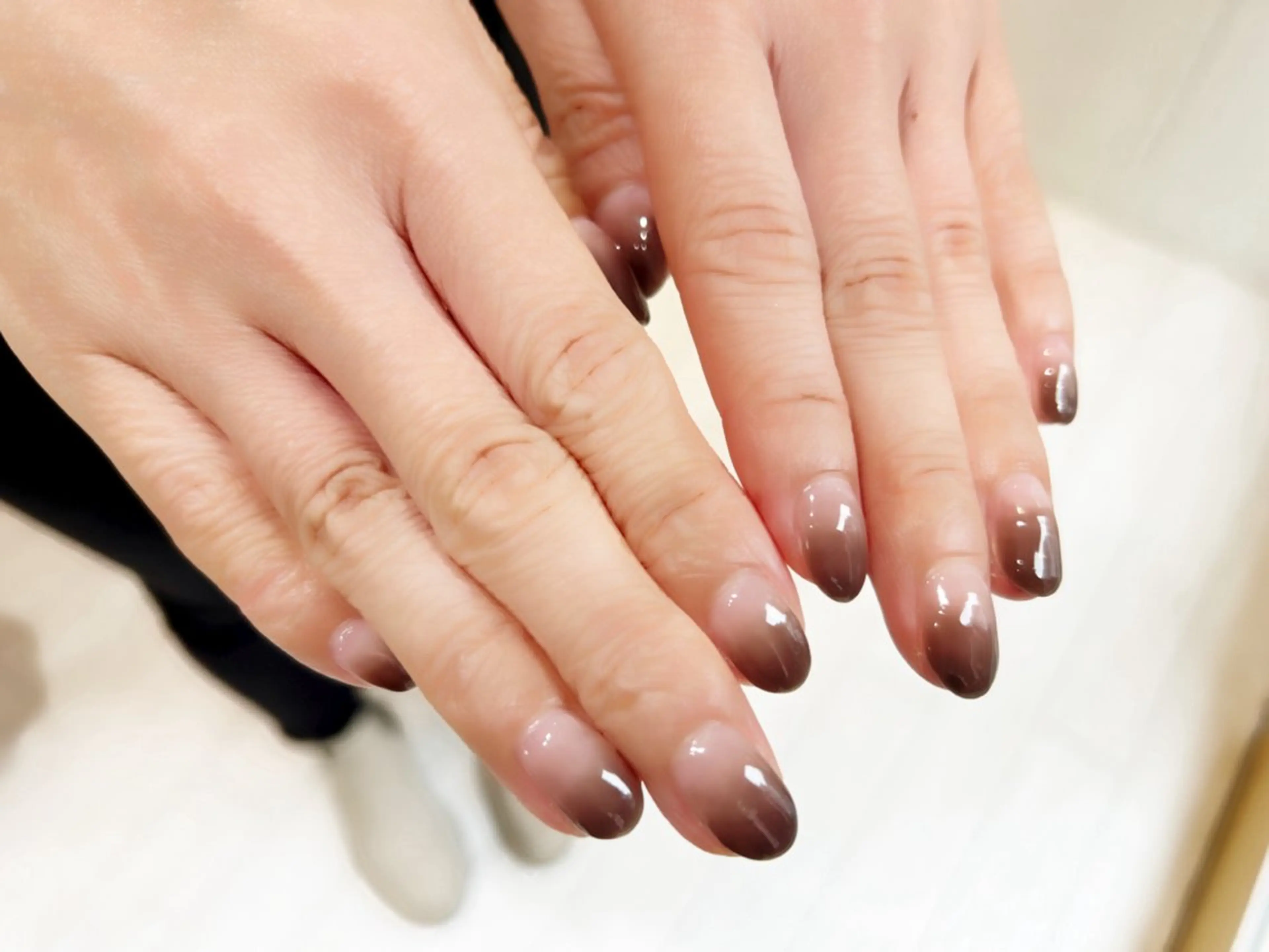 【オフ込み・ケア無料】カラーグラデーションネイル¥8000→¥4800【パラジェル🦋】(オフあり)の写真