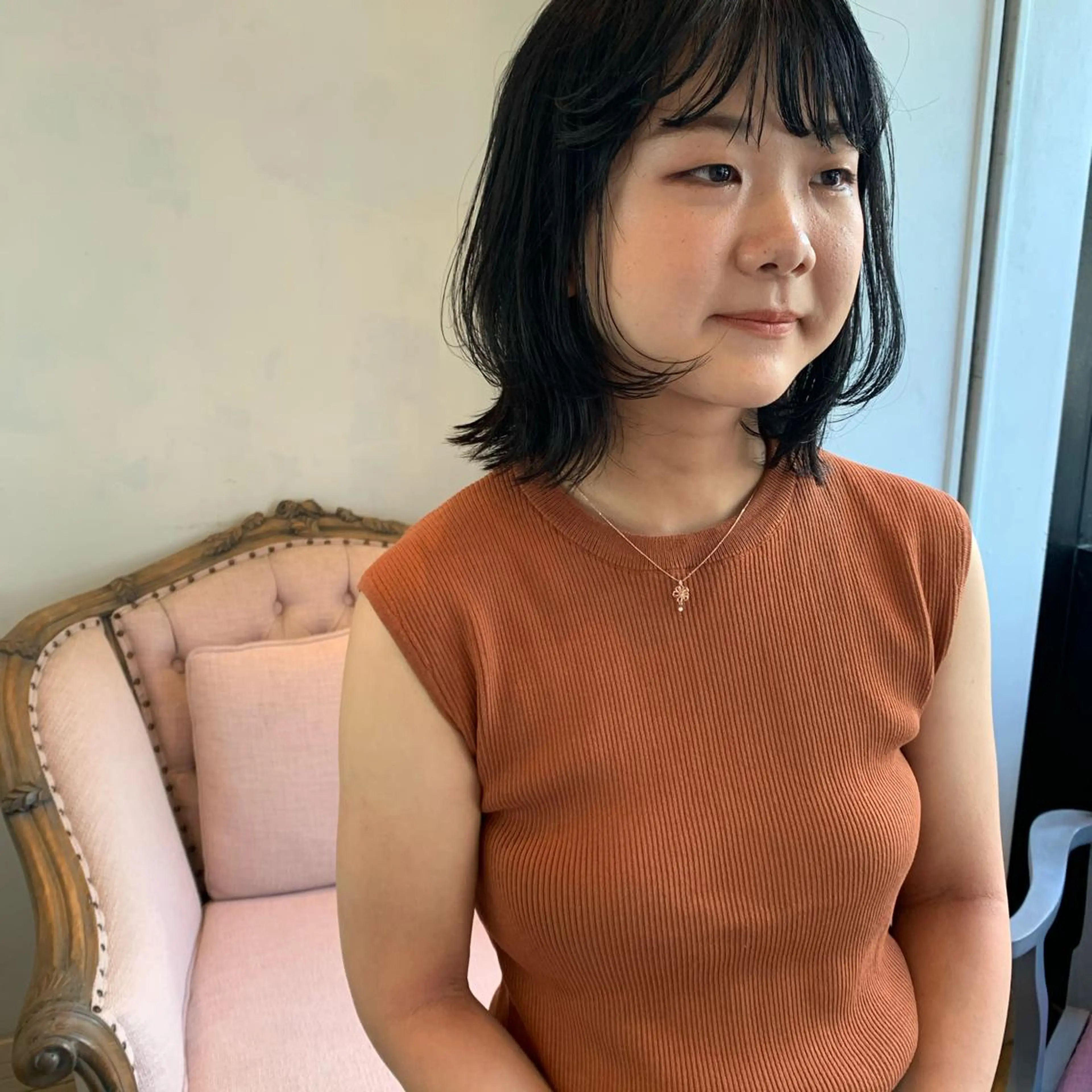 ミディアム カラー SAKINO. ベージュカラーのヘアスタイル