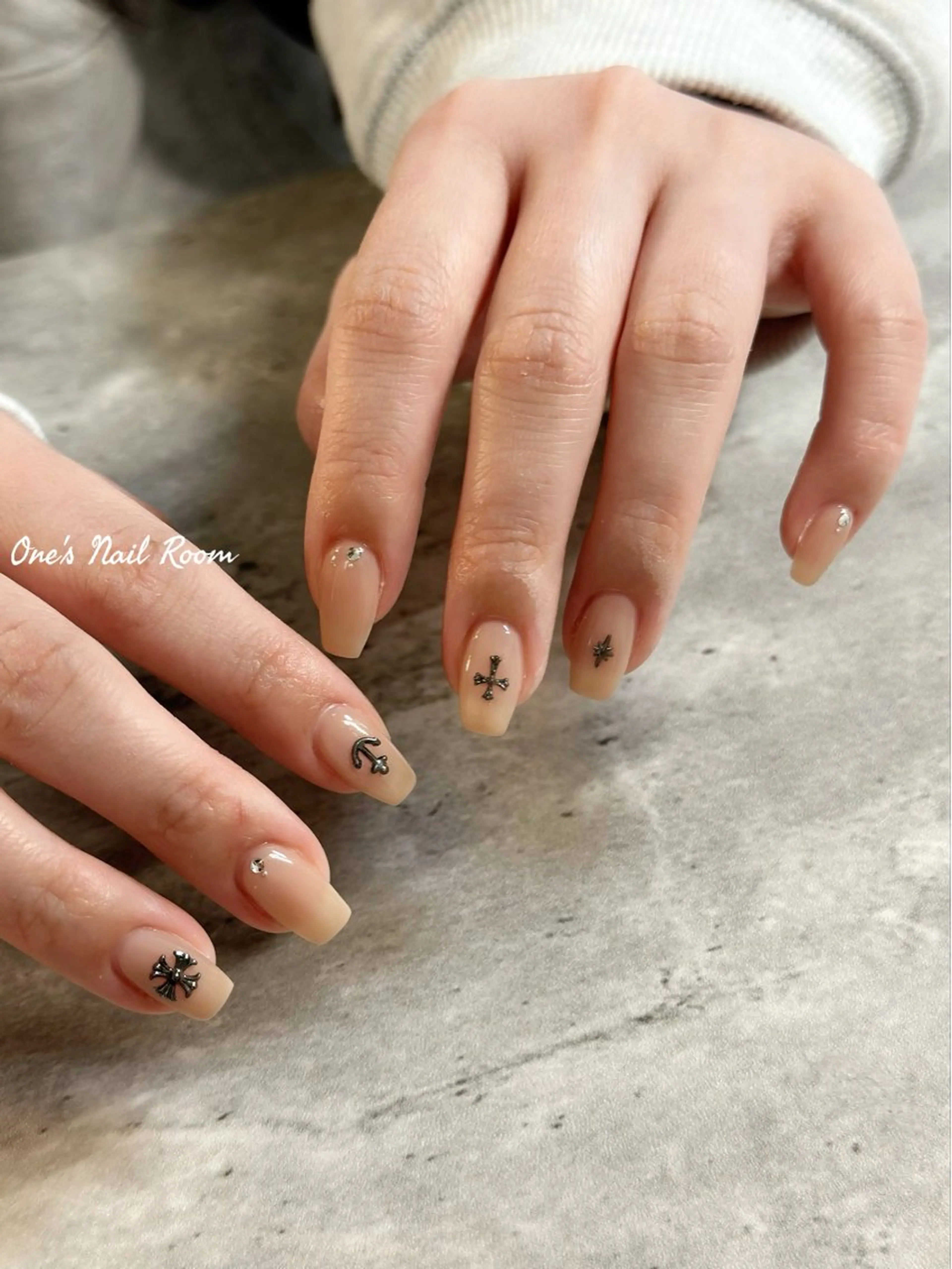 ネイル ハンドネイル One's Nail Roomのネイルデザイン