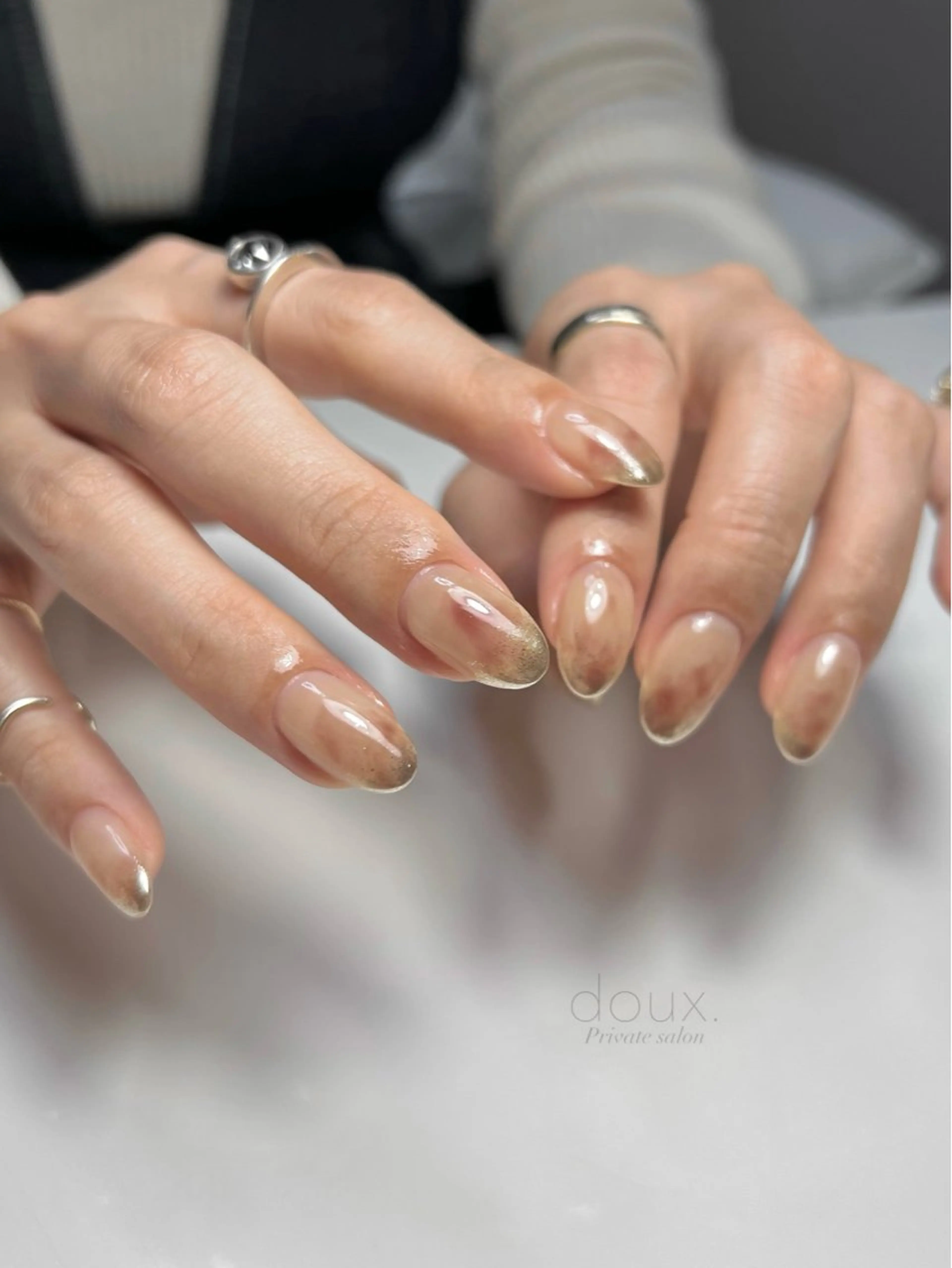 ネイル グラデーション 韓国ネイル ミラーネイル ニュアンスネイル 夏ネイル ハンドネイル doux. nailのネイルデザイン