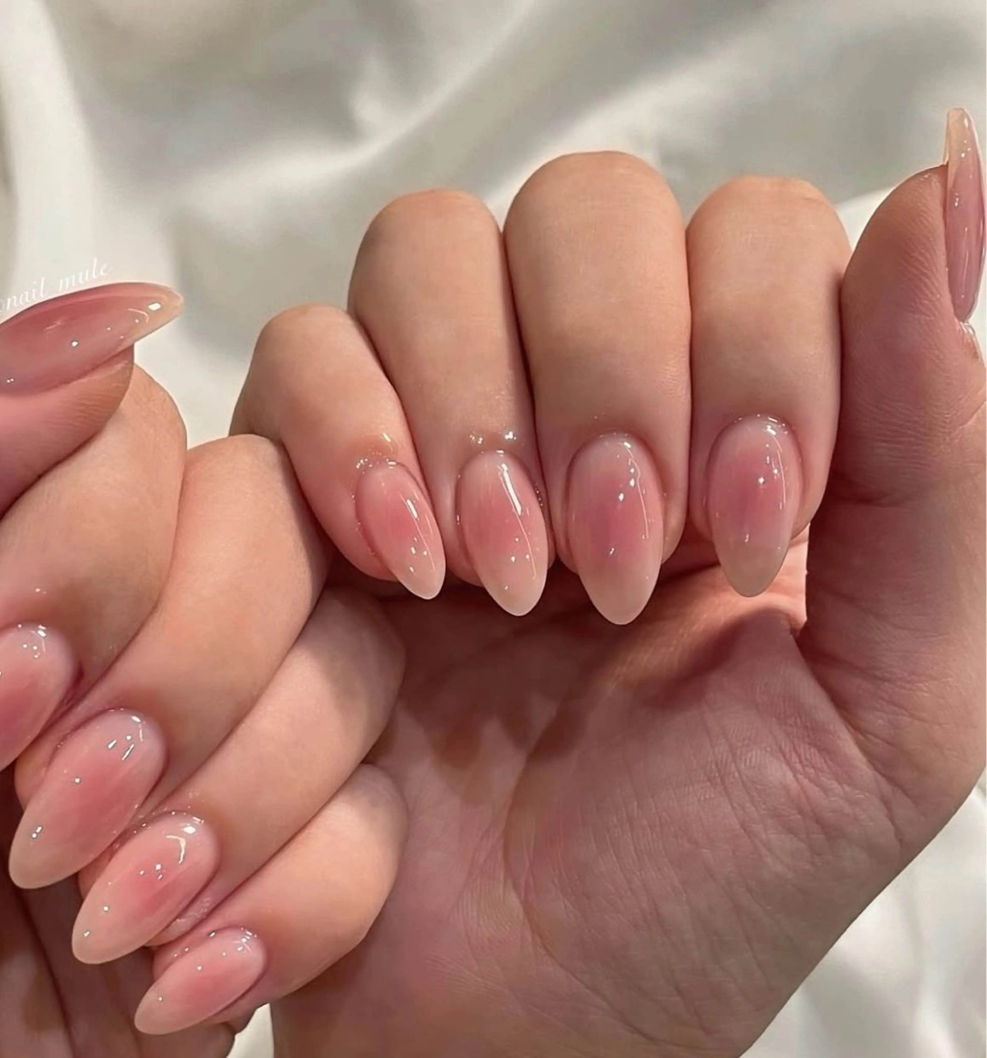 ネイル アートネイル オーロラネイル チークネイル フレンチネイル ガラスフレンチ 🎀YooLi Nail salonのネイルデザイン
