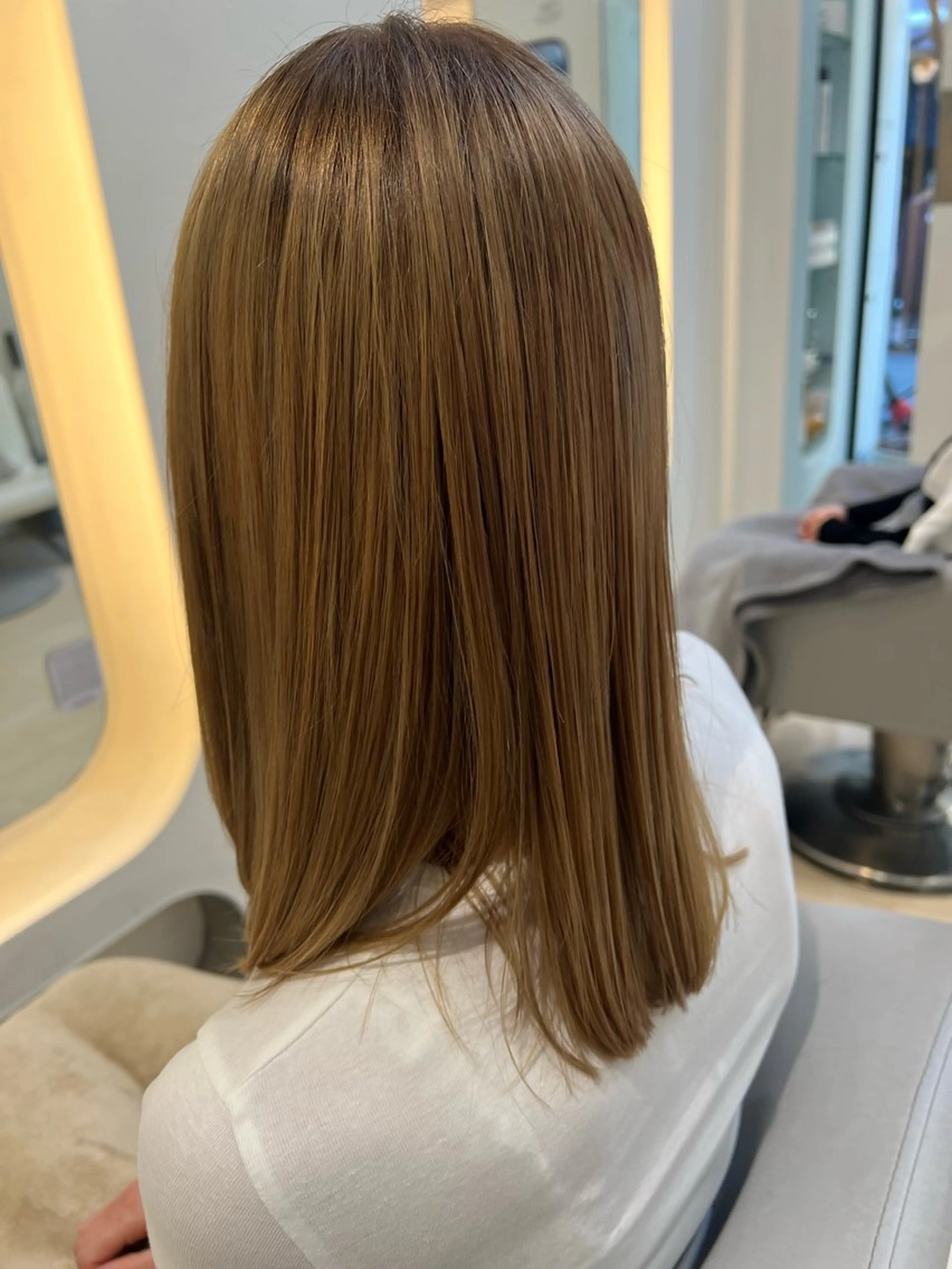 ミディアム カラー ヘアカラー 堀井 凌平のヘアスタイル