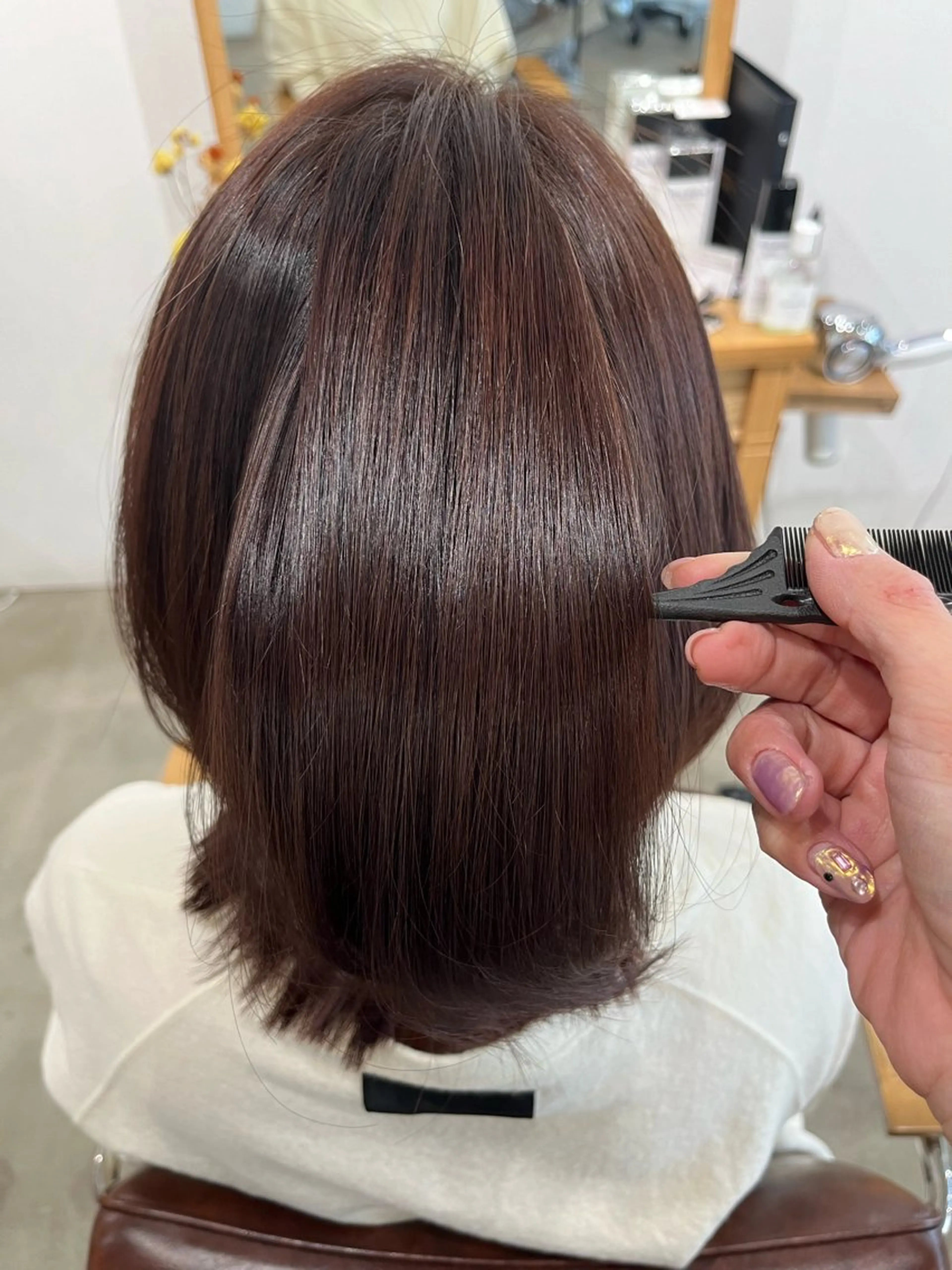 セミロング 髪質改善 カット ヘアカラー トリートメント 三島 有佳里のヘアスタイル