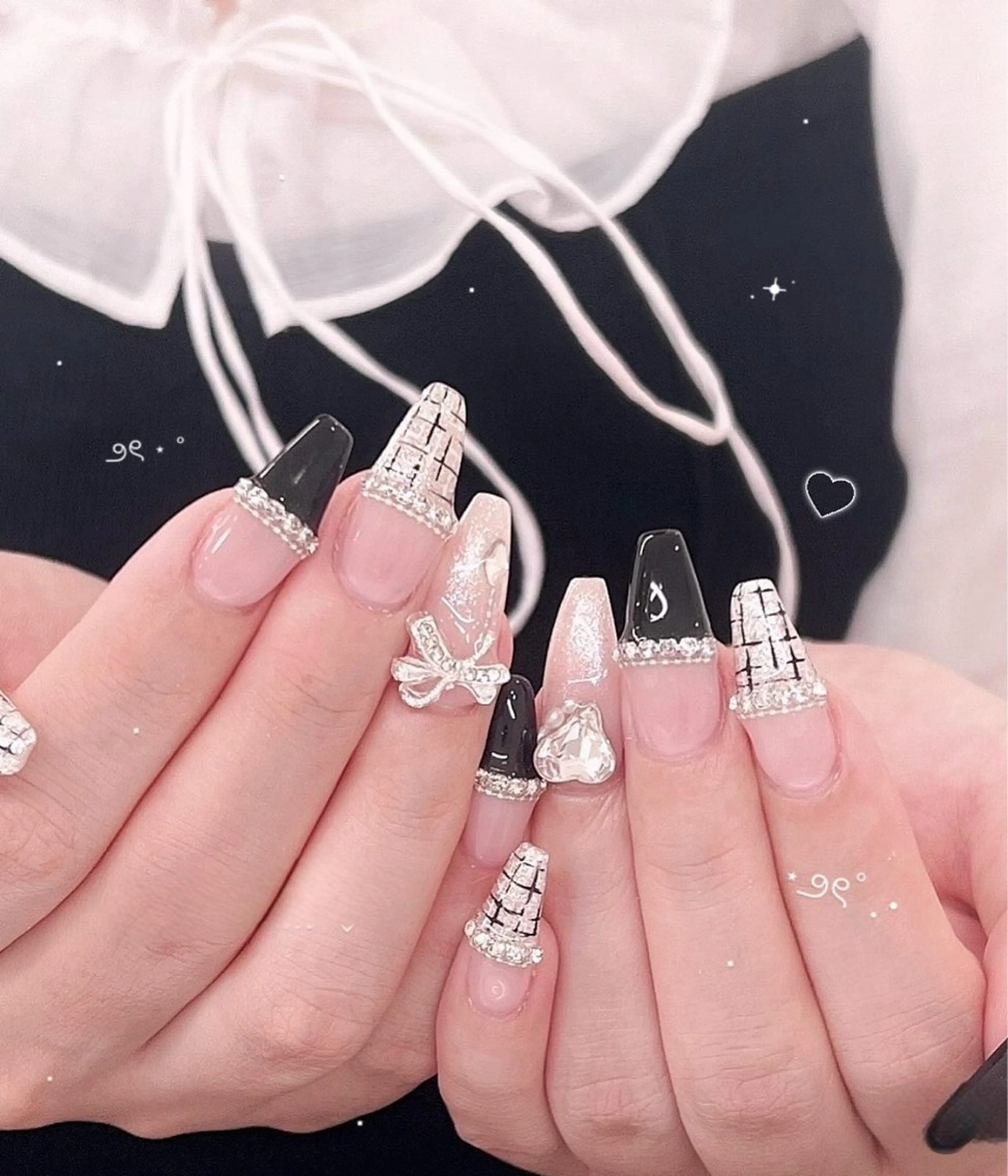 ネイル フレンチネイル キラキラネイル マグネットネイル ミラーネイル ニュアンスネイル ハンドネイル Tira Nailのネイルデザイン