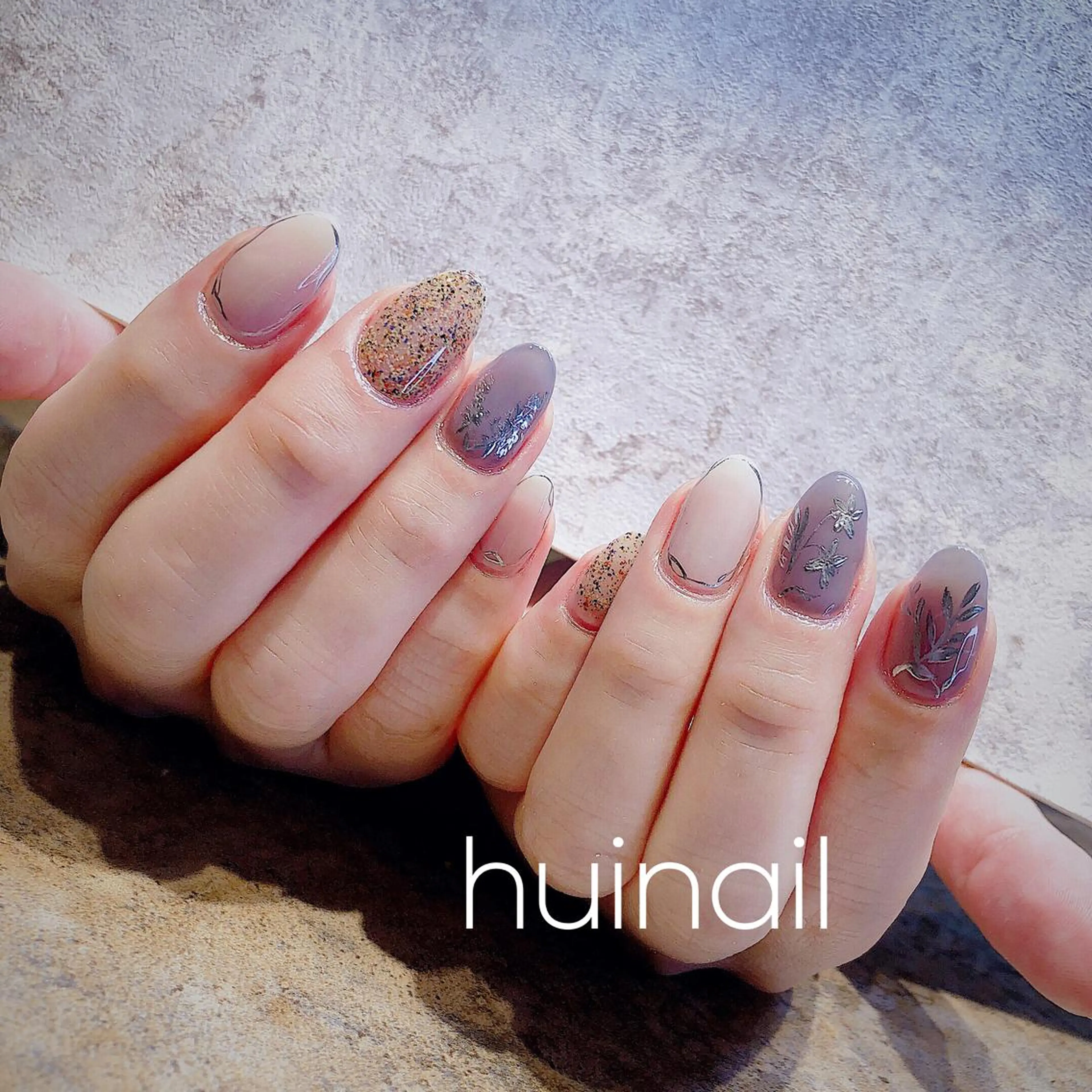 ミディアム めぐみのネイルサロン スタッフ練習のネイルデザイン