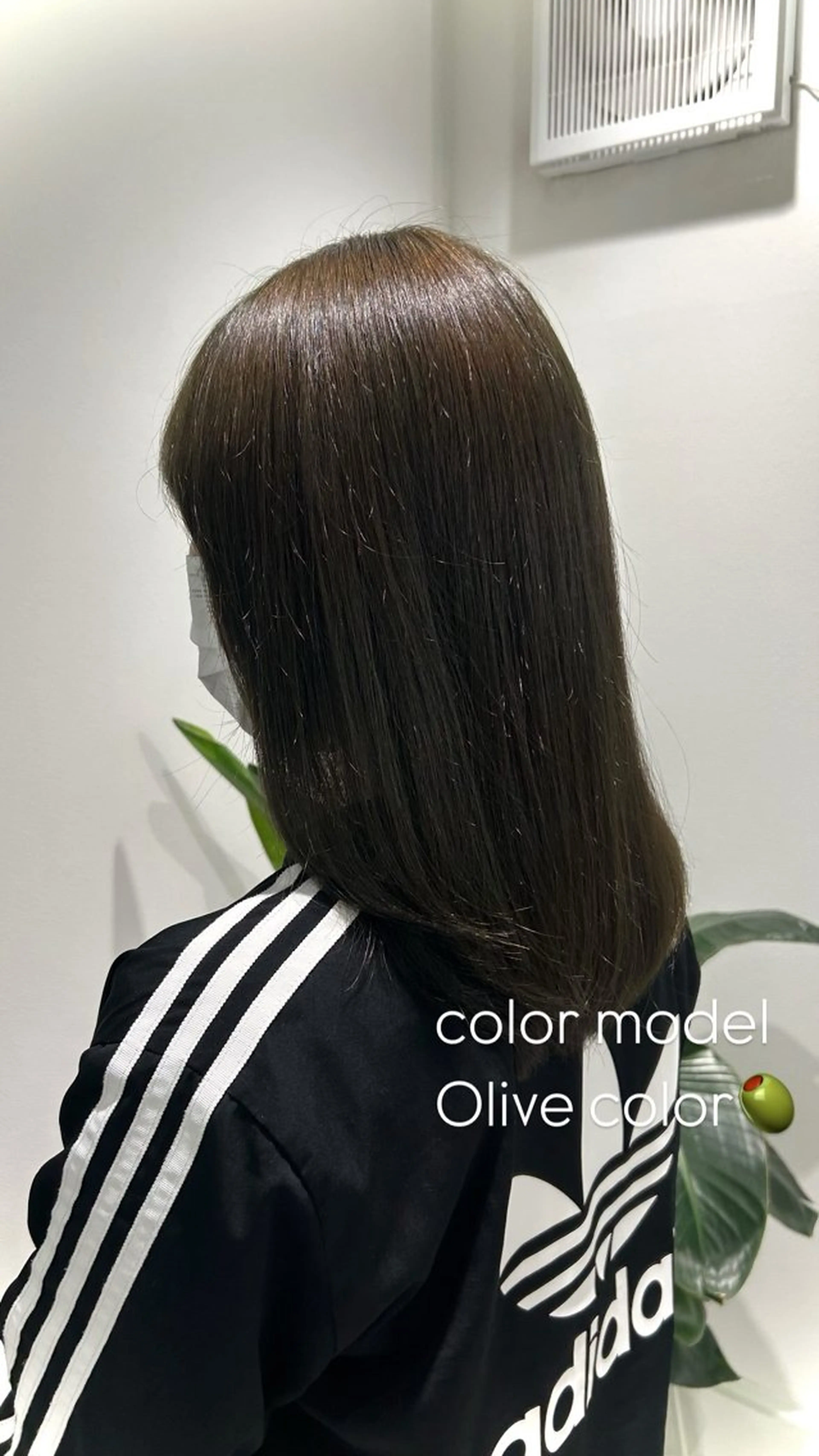 カラー 透明感カラー オリーブカラー 若尾 陽菜のヘアスタイル