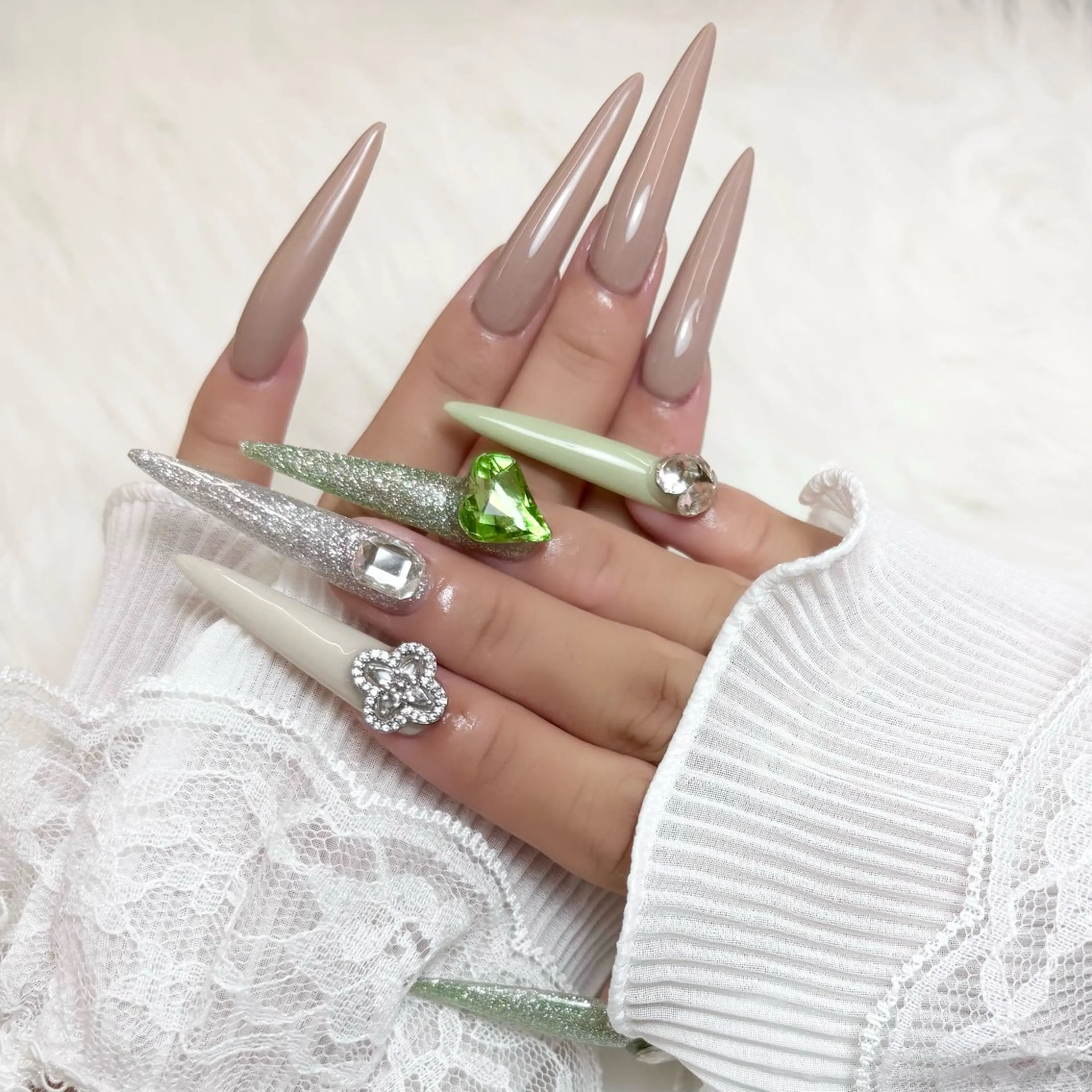 LA発✈️スーパーロング✈️次世代スカルプ〈4cm以上〉🗽💅【パーツつけ放題/カラー2色】オフ無料の写真