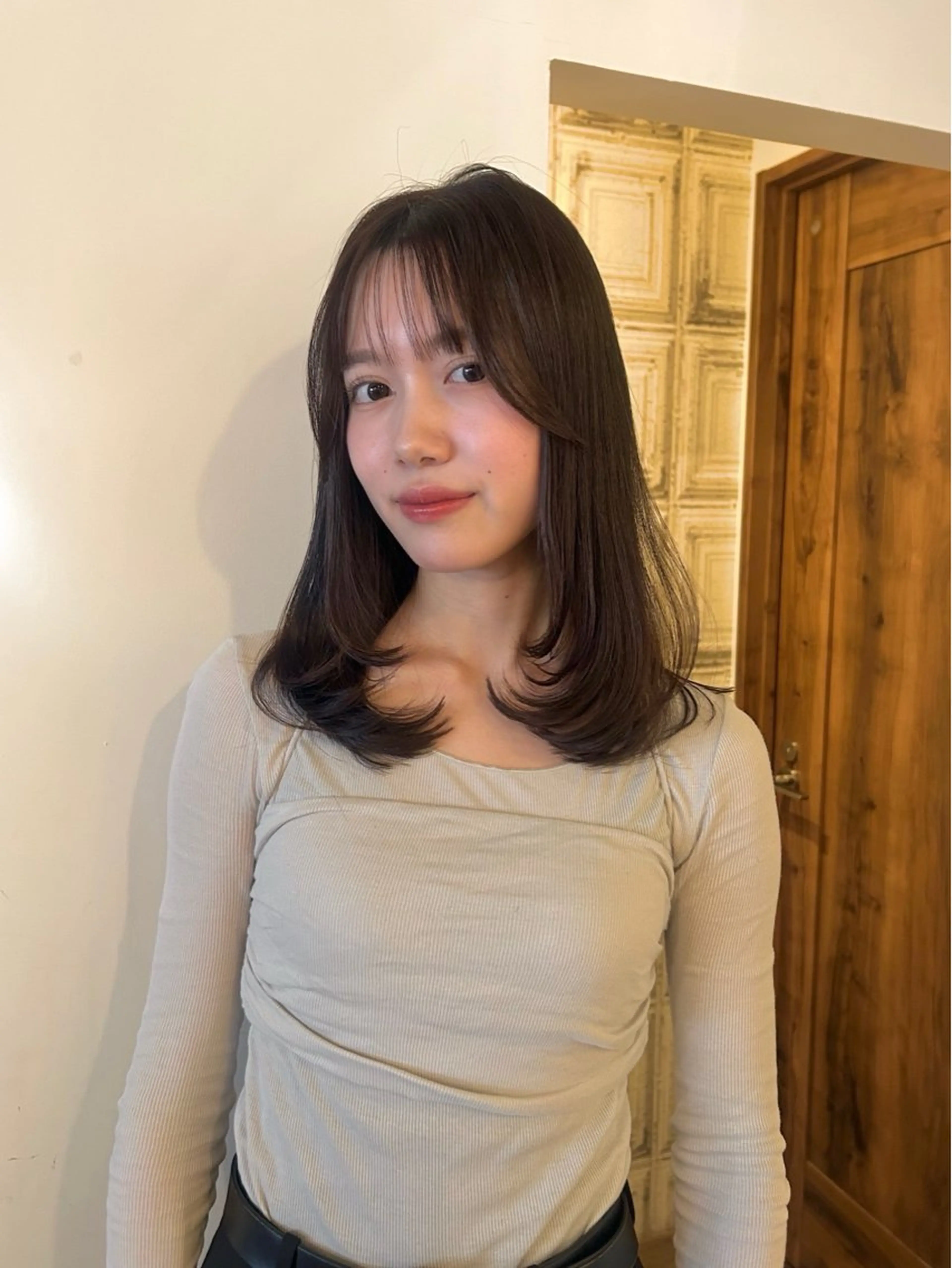 セミロング nacoハイトーン ベージュ🍒のヘアスタイル