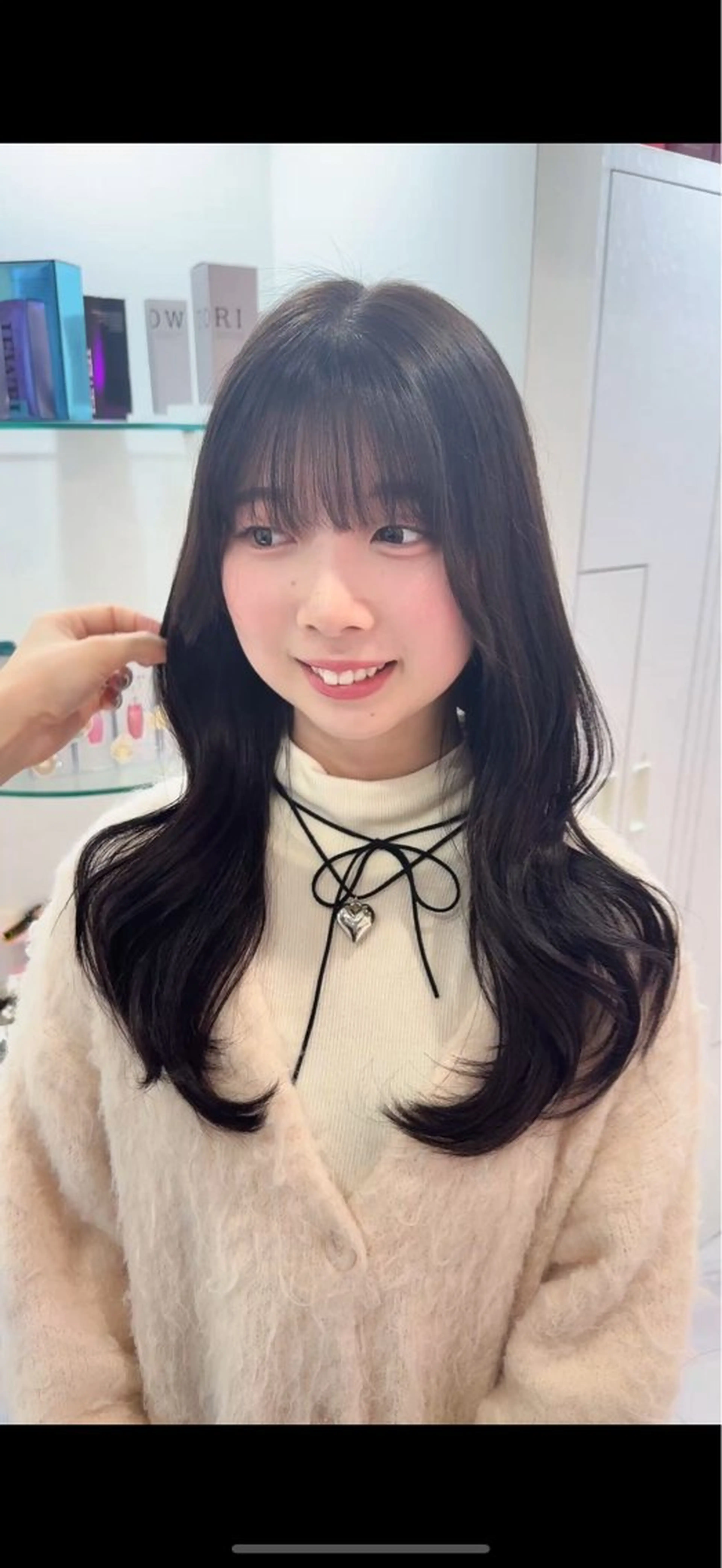 ロング レイヤーカット ローレイヤー 🎀MONA あまね🎀のヘアスタイル