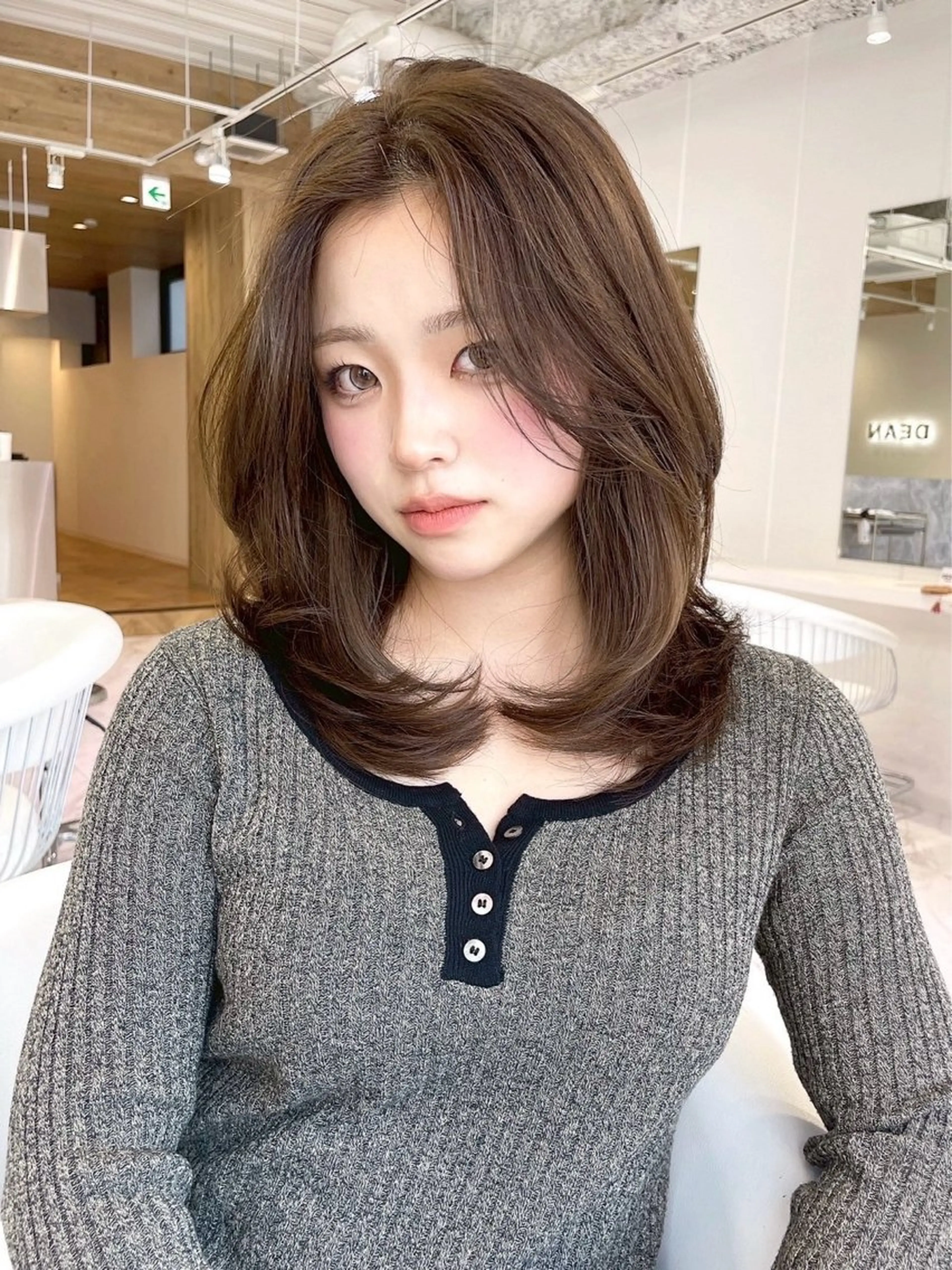 ミディアム カラー トレンド×デザイン DEAN岡崎店のヘアスタイル
