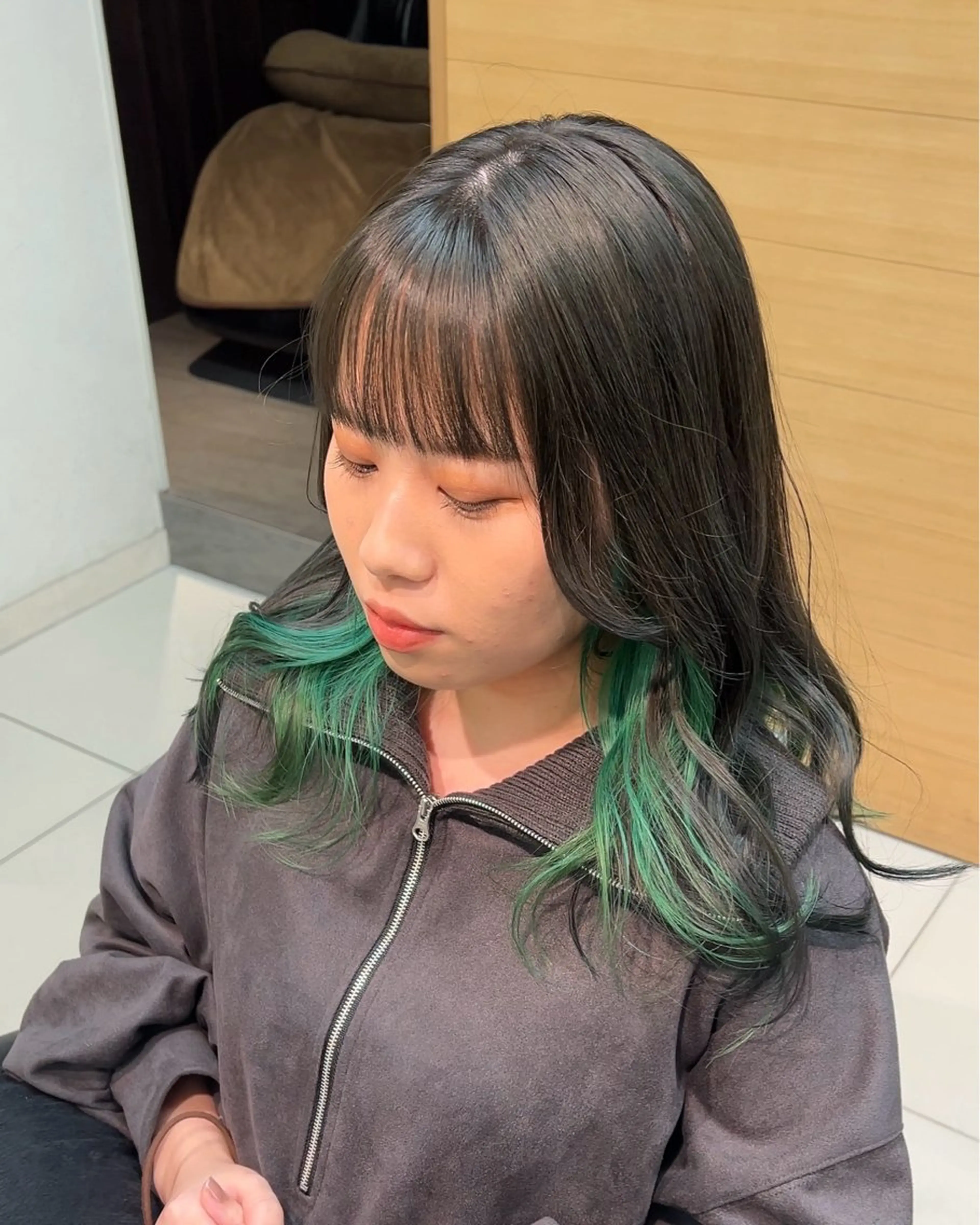 セミロング カラー アッシュ カット ヘアカラー トリートメント 透明感カラー/ ダブルカラー /ソラのヘアスタイル