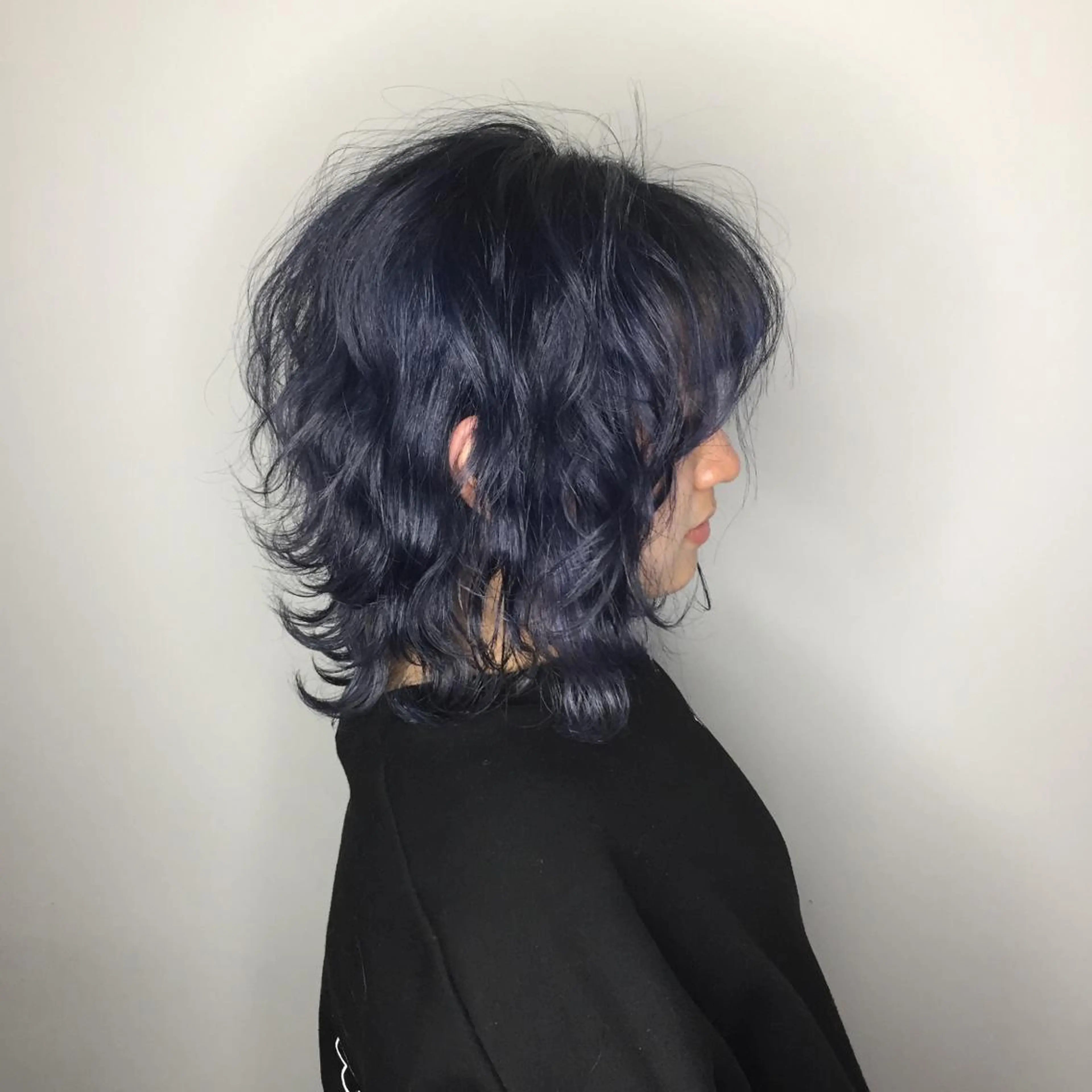 ミディアム maco 艶感ハイトーン🦋のヘアスタイル