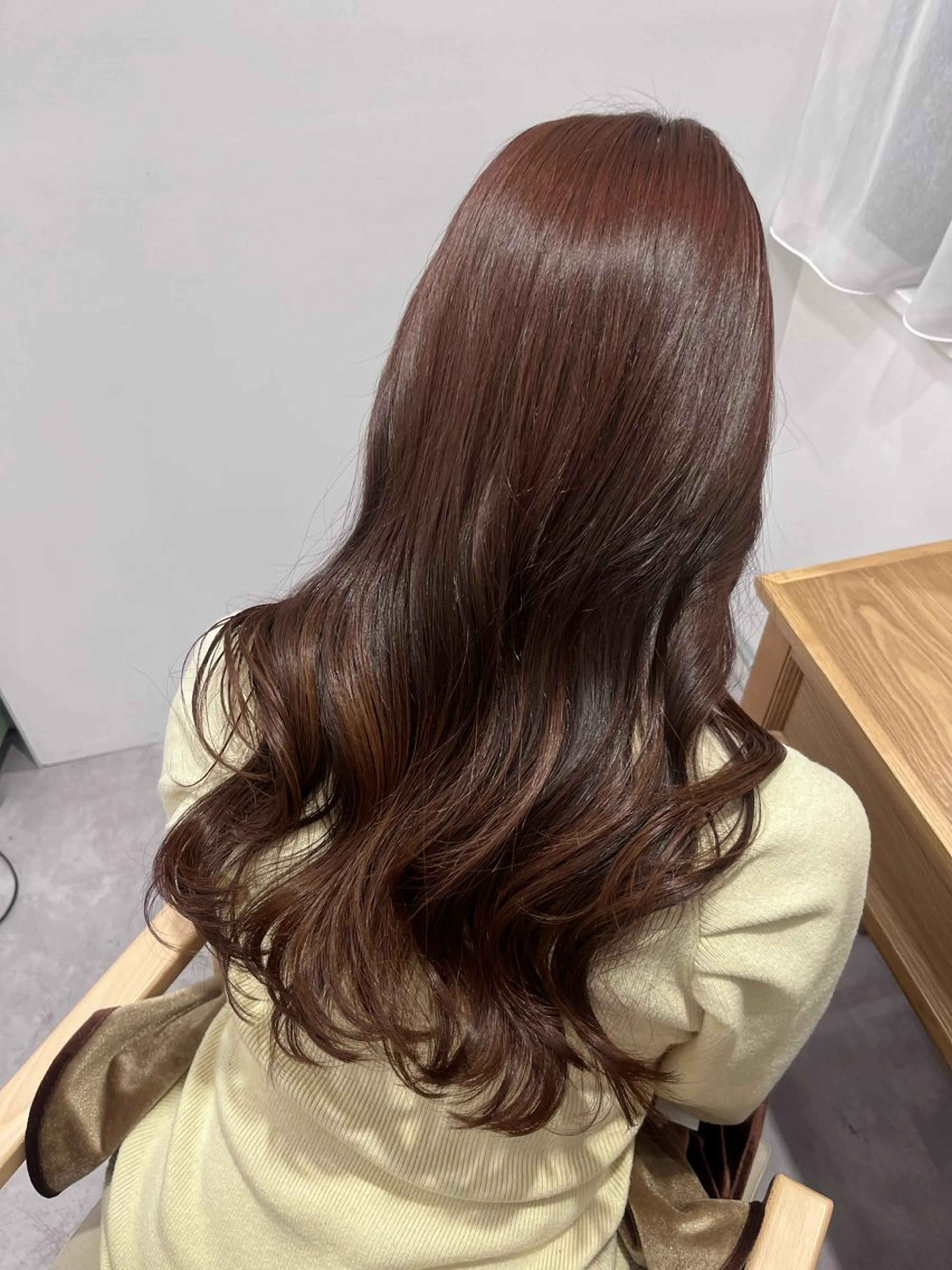 ロング カラー ブラウンカラー ピンクカラー ピンクブラウン ヘアカラー トリートメント hair works HELM所属・kato himariのヘアスタイル