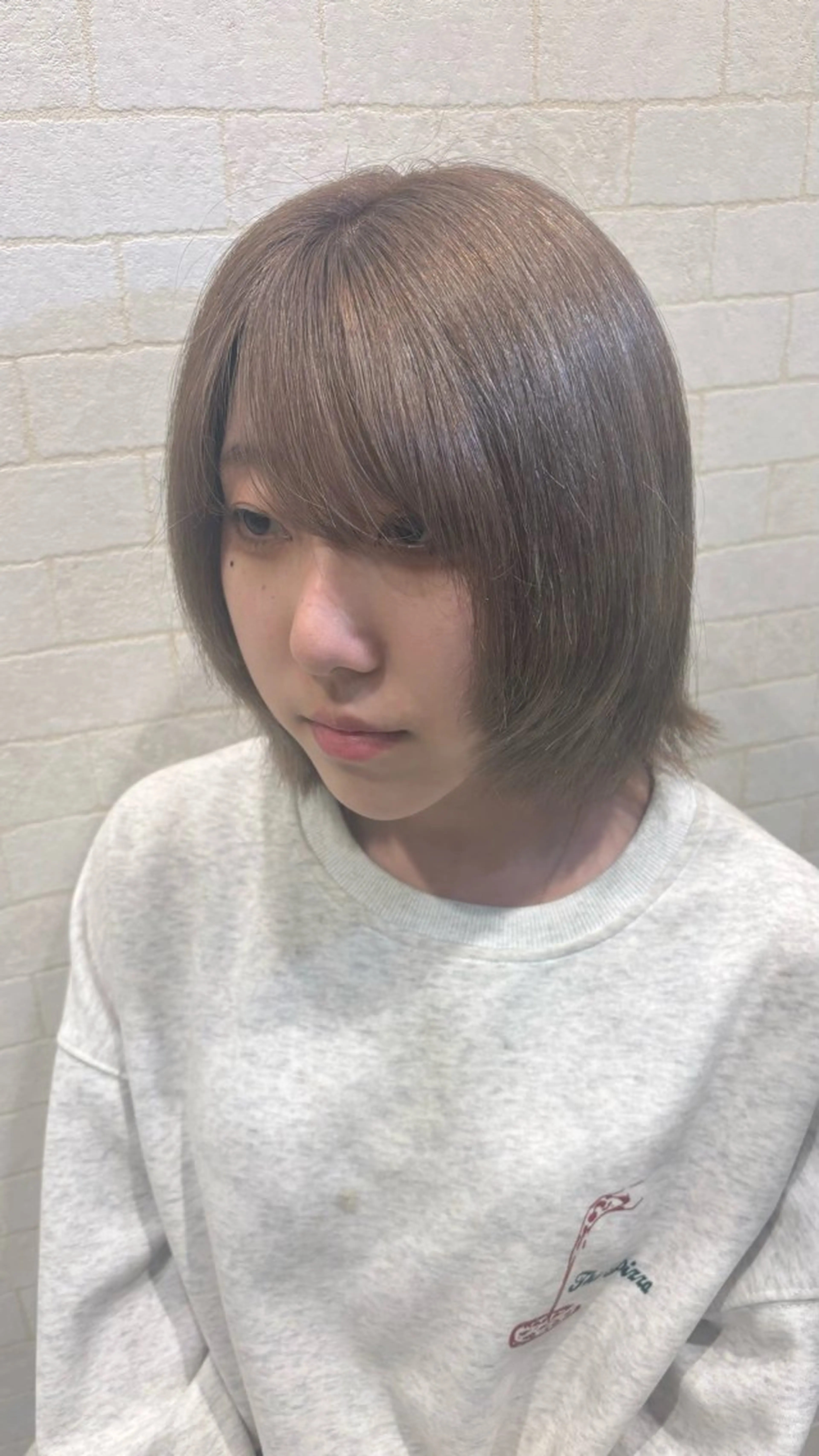 ミディアム カラー ハイトーンカラー ヘアカラー H. shinkaiのヘアスタイル