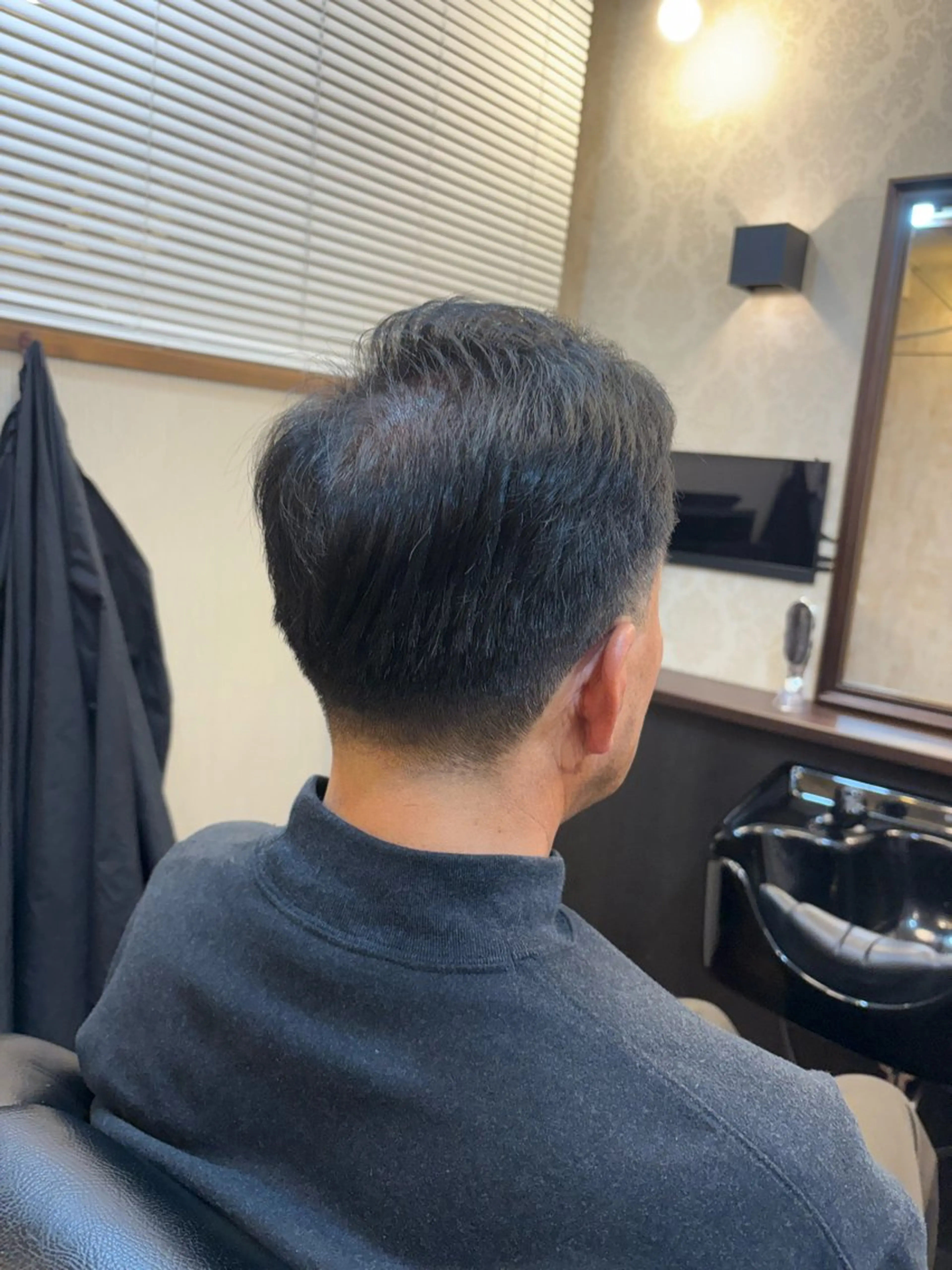 ショート メンズ フェードカット 松﨑 香生のヘアスタイル