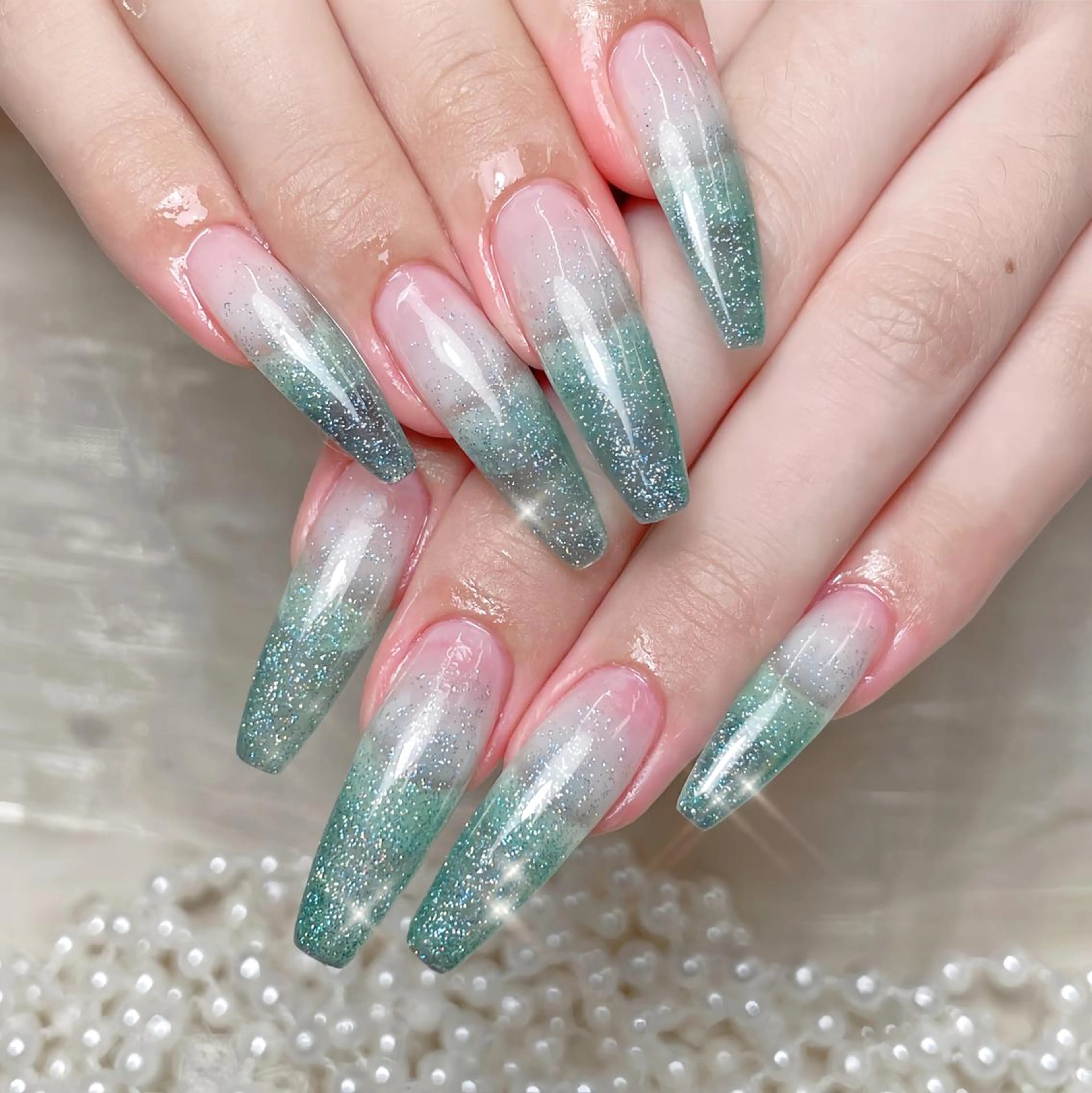 ネイル queensnail 🧸mikaのネイルデザイン