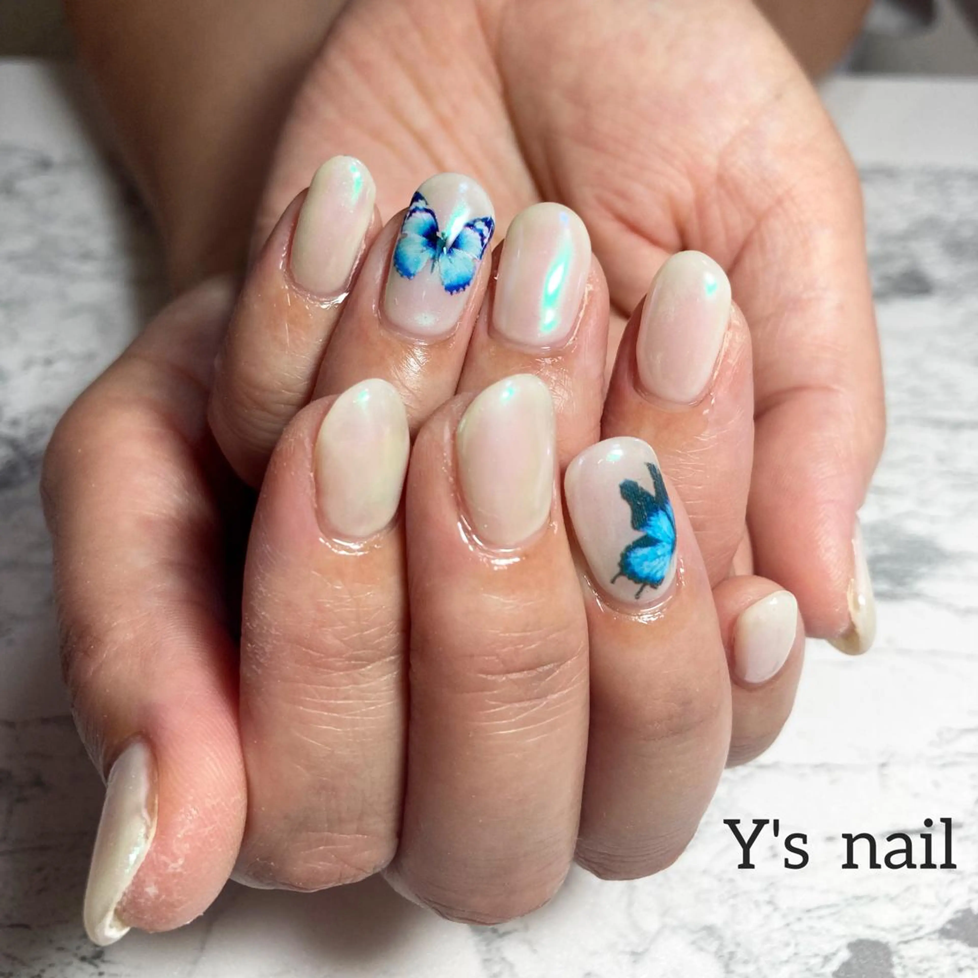ネイル オーロラネイル 手書きが得意🖌️ Y’s  nailのネイルデザイン