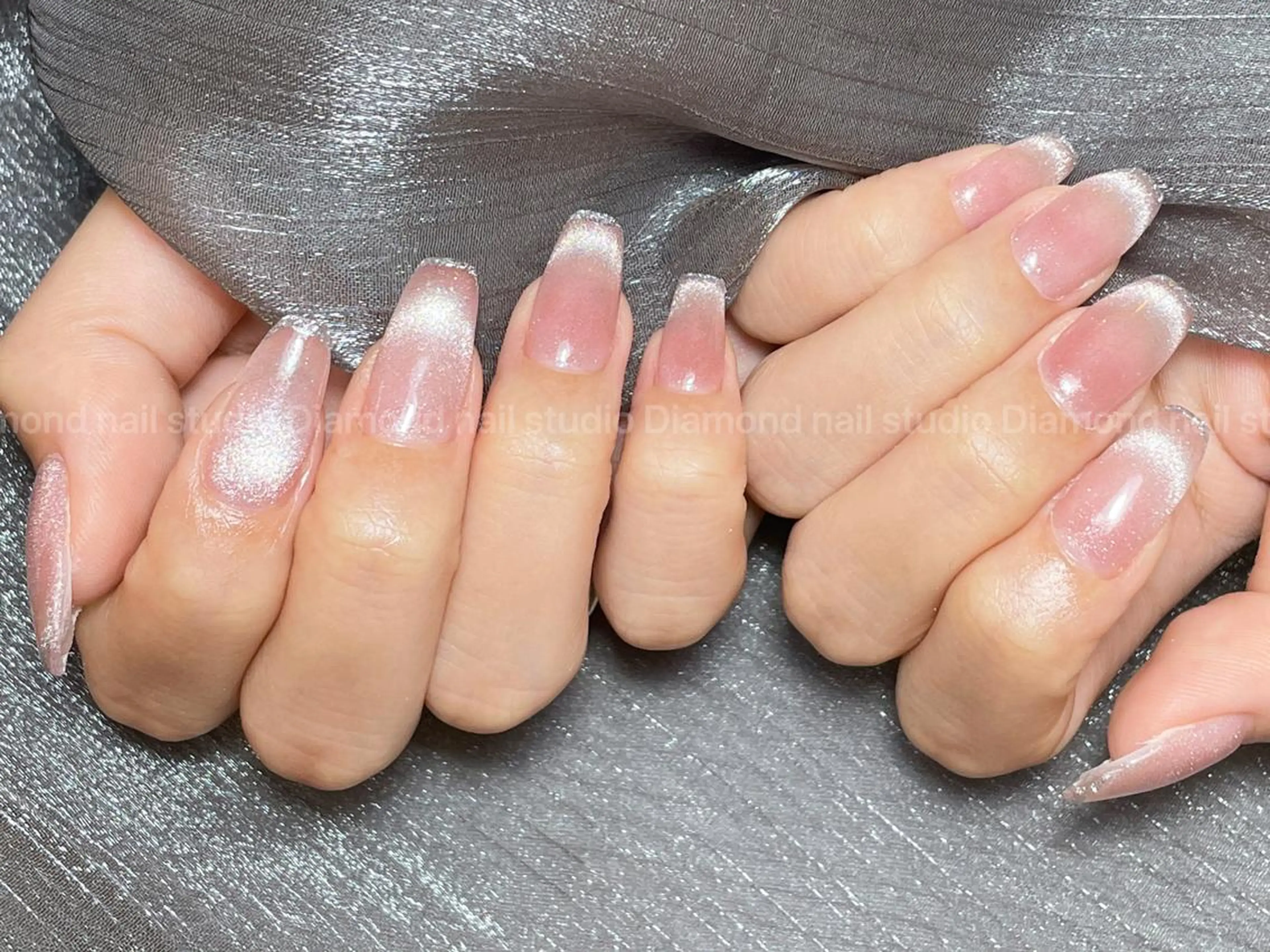 ネイル アートネイル オーロラネイル ガーリー キラキラネイル 韓国ネイル ハンドネイル ハンドケア Plenty 🚢のネイルデザイン