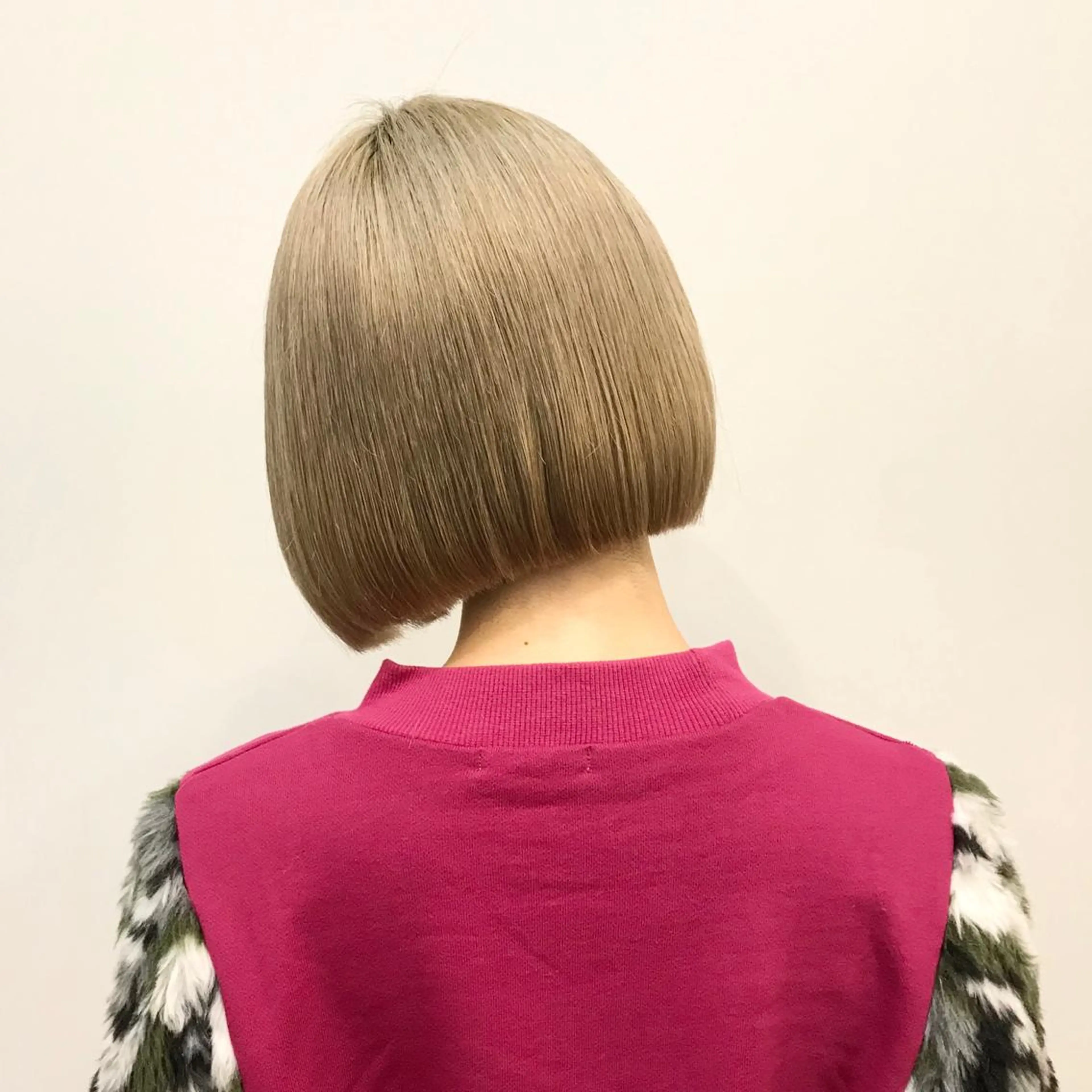 ショート カラー ワンレンボブ ボブ tension 【テンション】のヘアスタイル