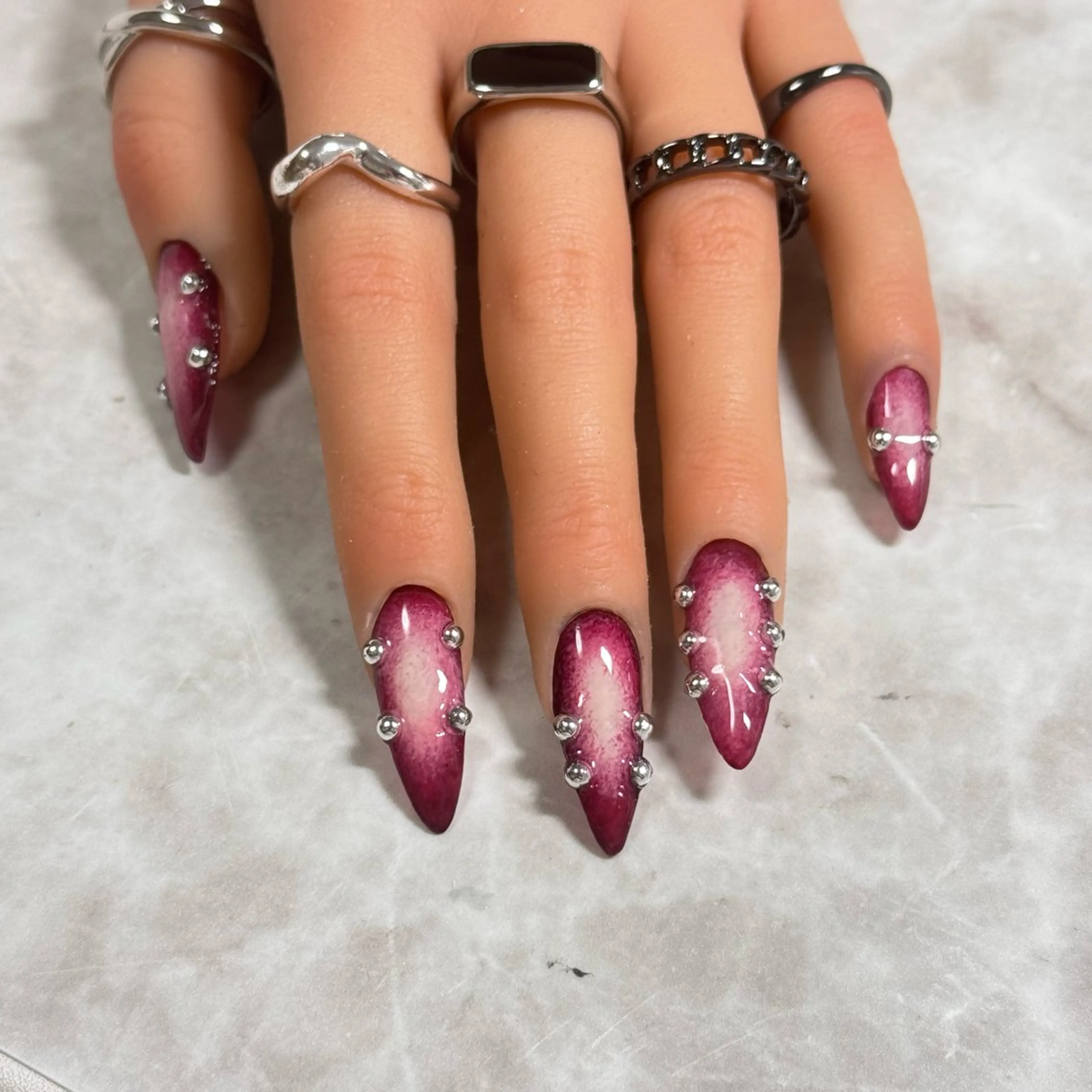 ネイル 佐藤 冴也佳のネイルデザイン