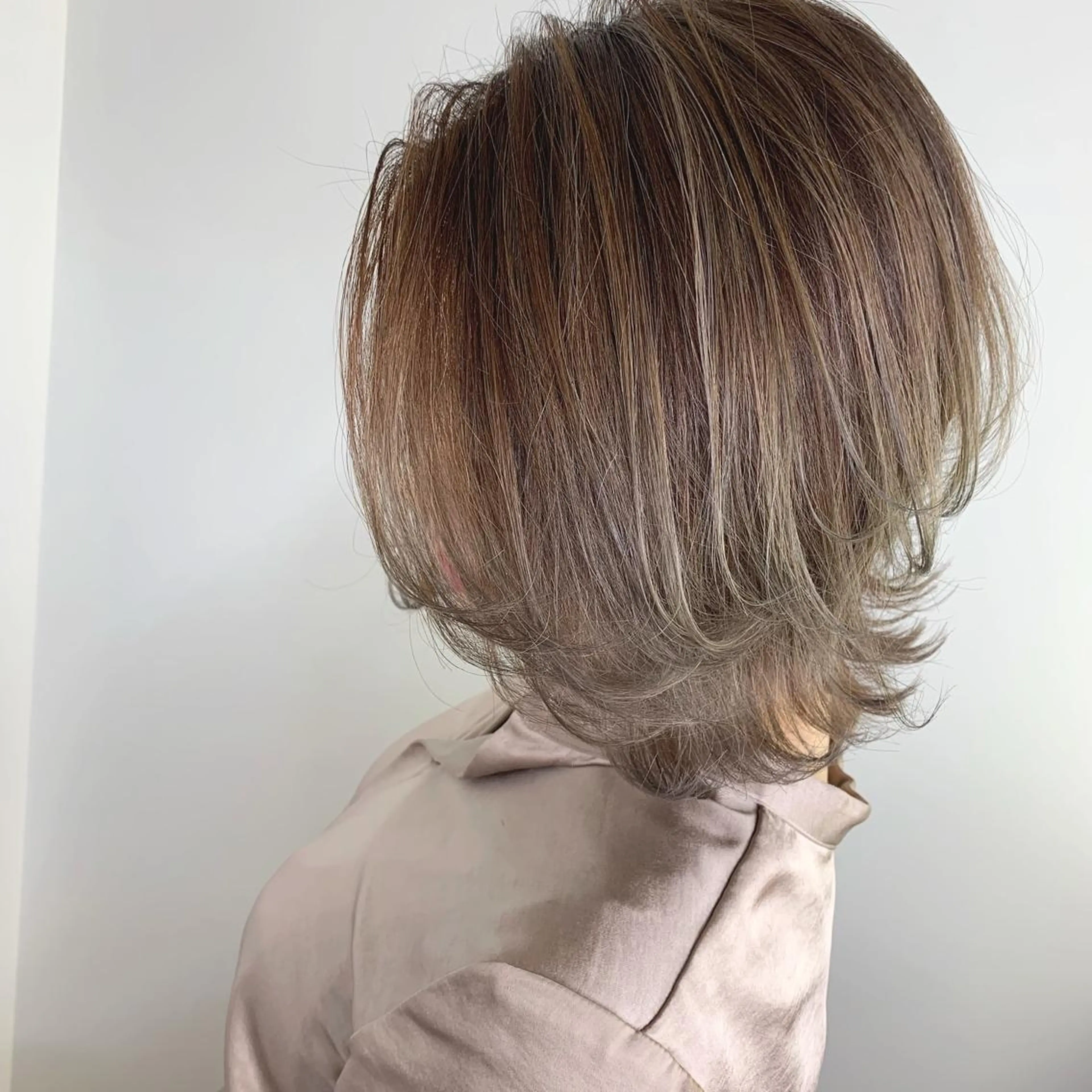 ミディアム ハイライト ヘアカラー トリートメント 【White京橋】 岸　拓斗のヘアスタイル