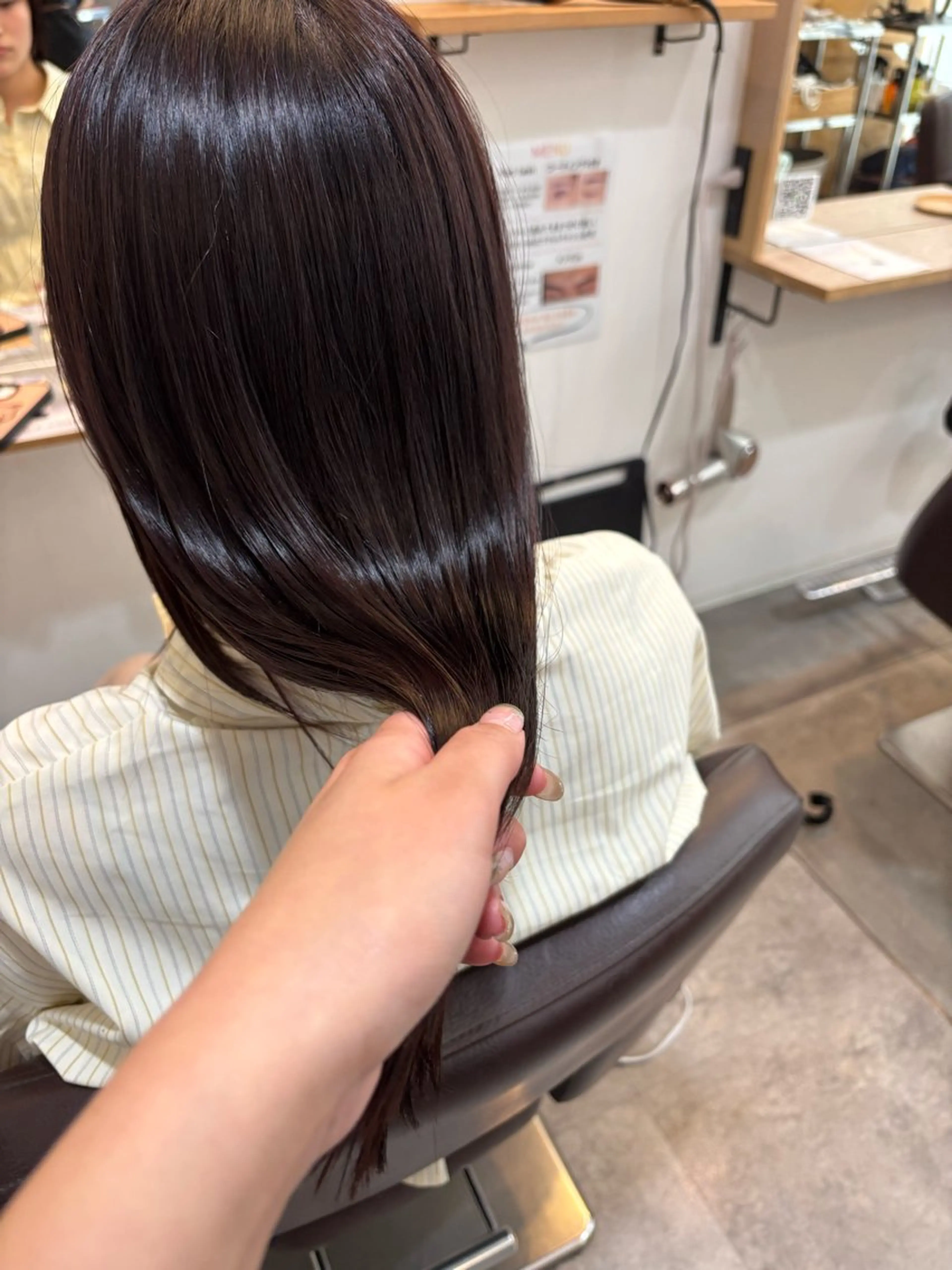 ロング カラー ダブルカラー ハイトーンカラー ボブ 顔周りカット 髪質改善 カット ヘアカラー トリートメント RISE SWELL 江坂momoneのヘアスタイル