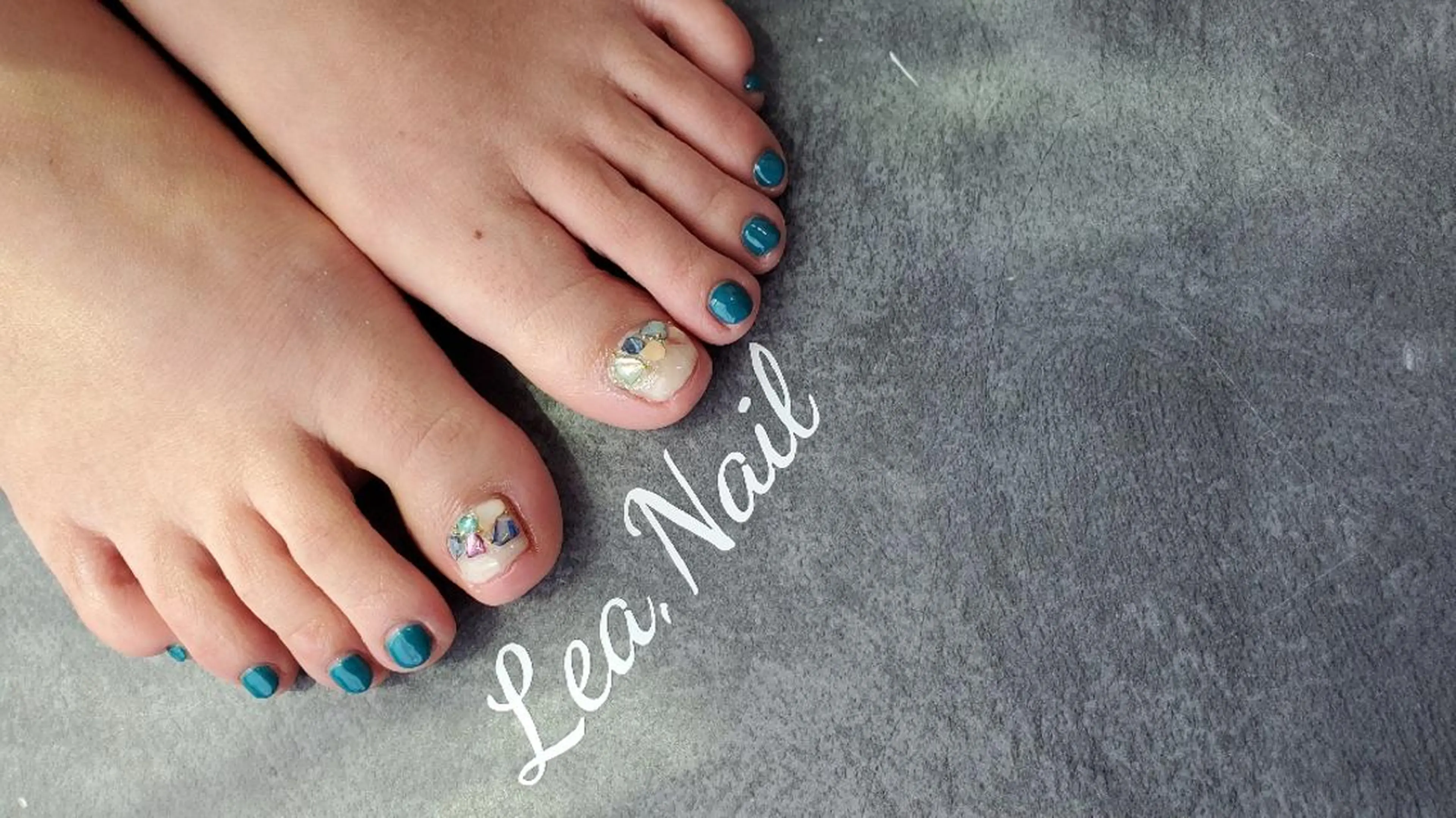 ネイル フットネイル Lea,Nail所属・松橋 愛のネイルデザイン