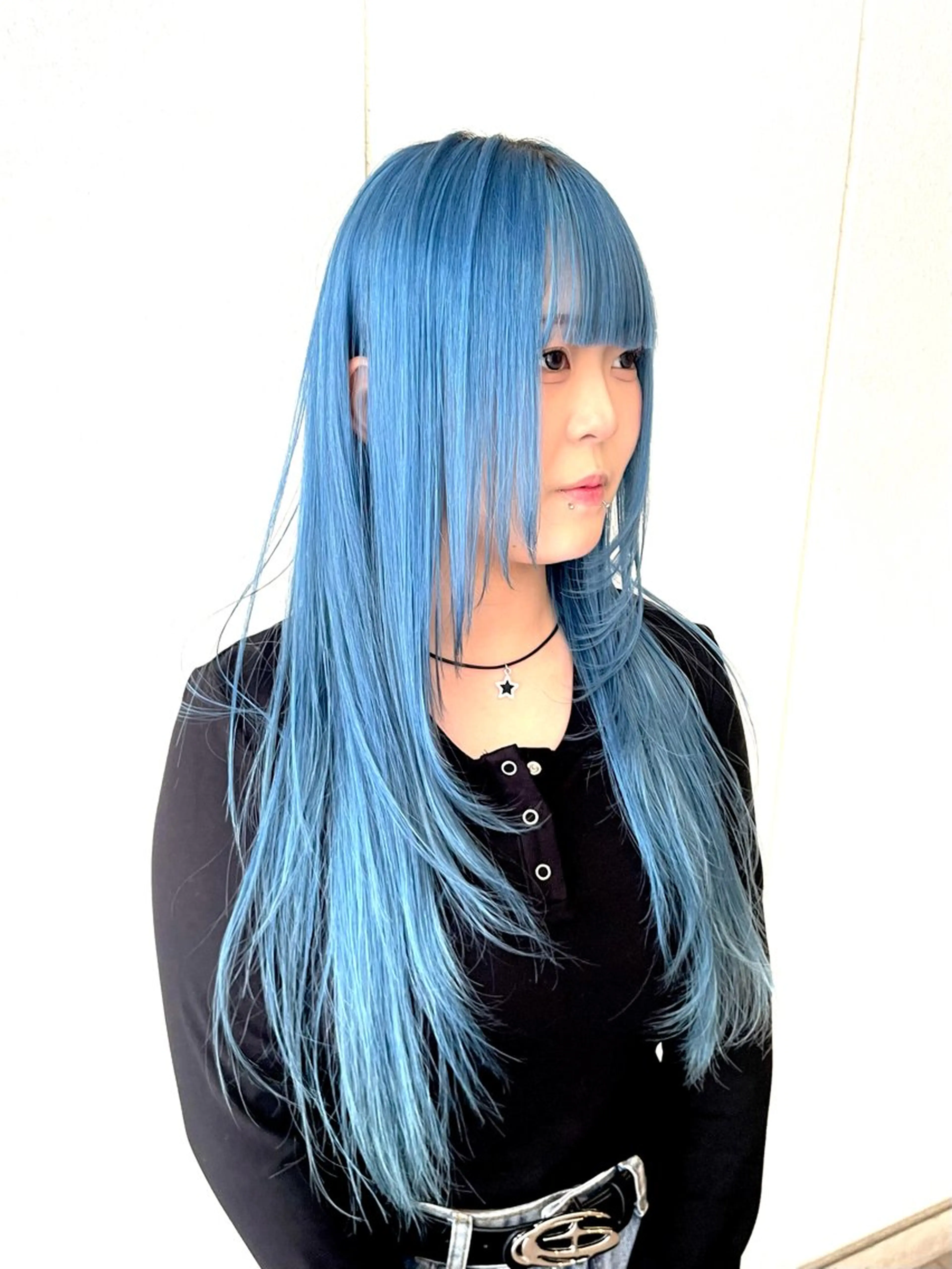 ロング カラー ブリーチ ケアブリーチ ハイトーンカラー レイヤーカット カット ヘアカラー トリートメント ハイトーン/レイヤー /ウルフ⭐️永田⭐️のヘアスタイル